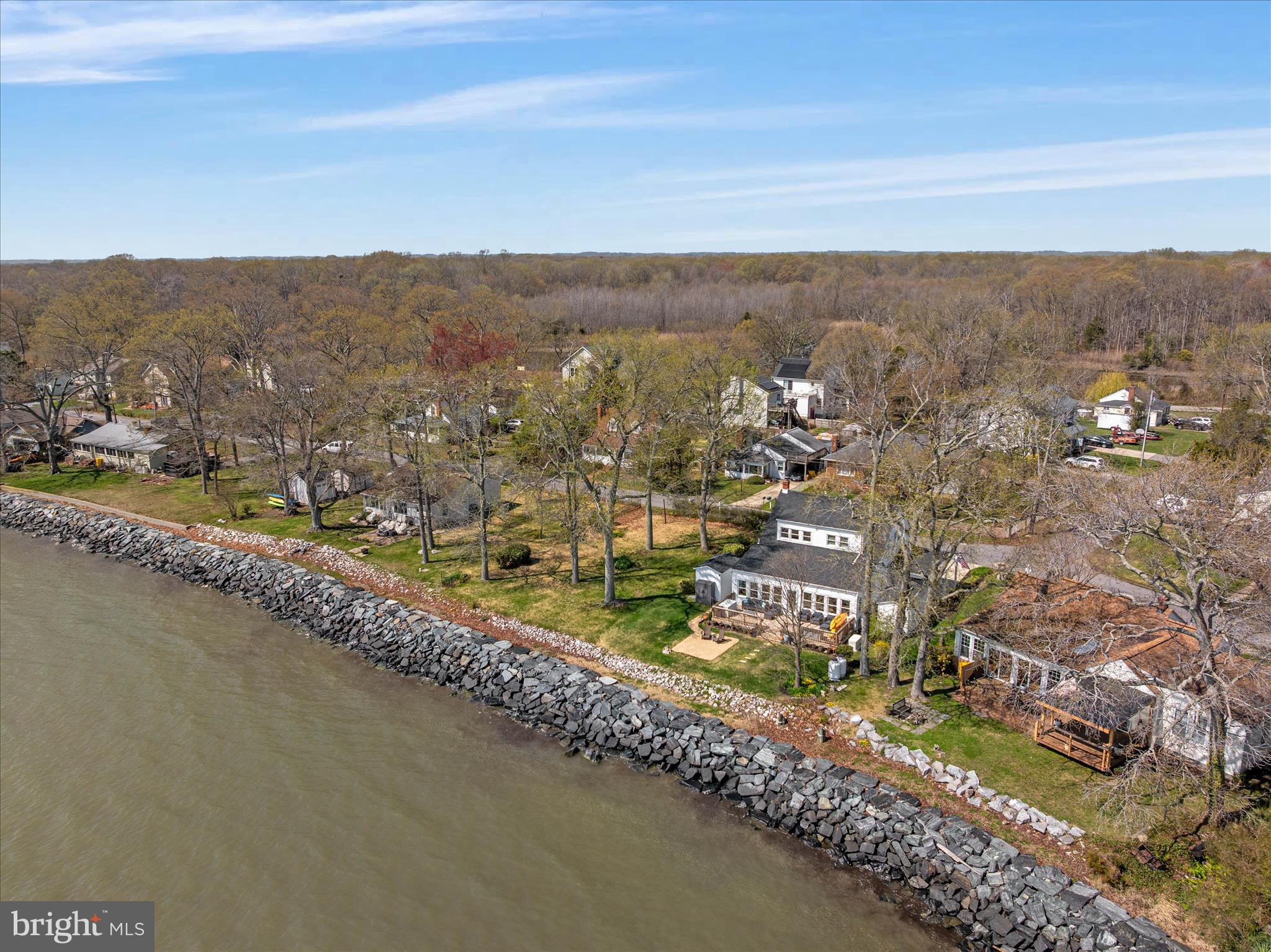COLUMBIA BEACH - Residential
