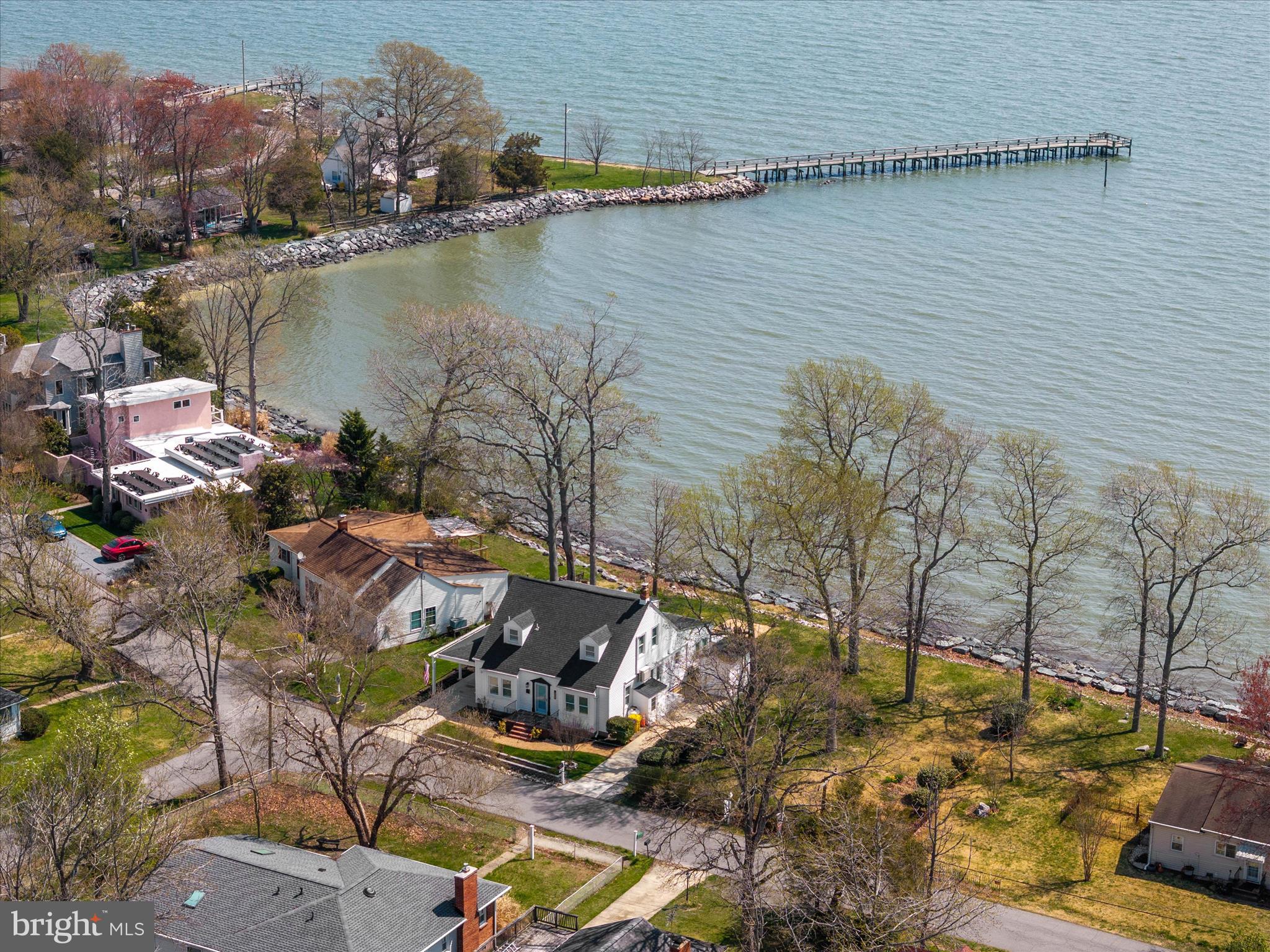 COLUMBIA BEACH - Residential