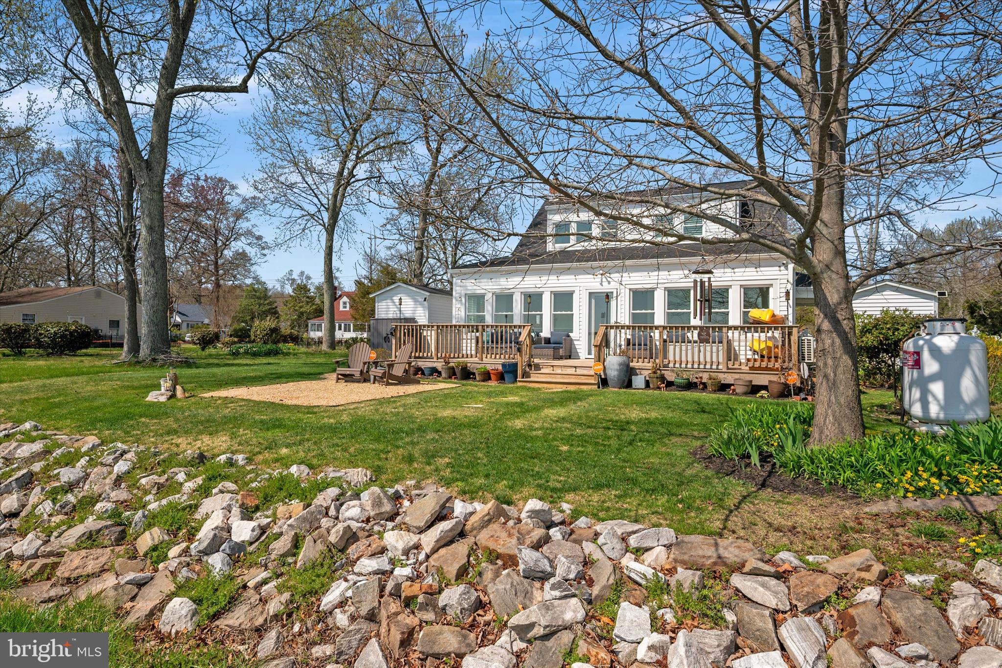 COLUMBIA BEACH - Residential