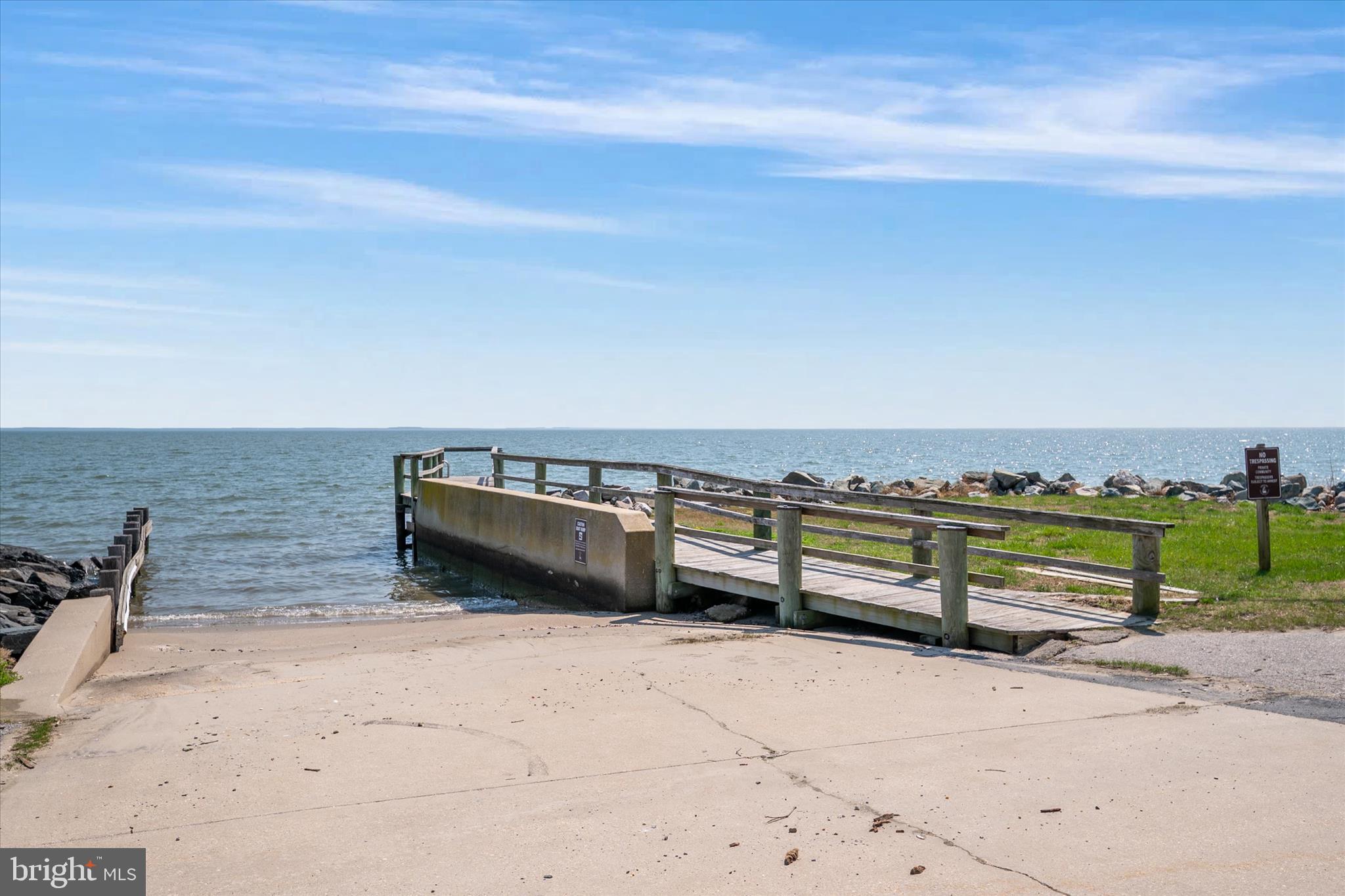 COLUMBIA BEACH - Residential
