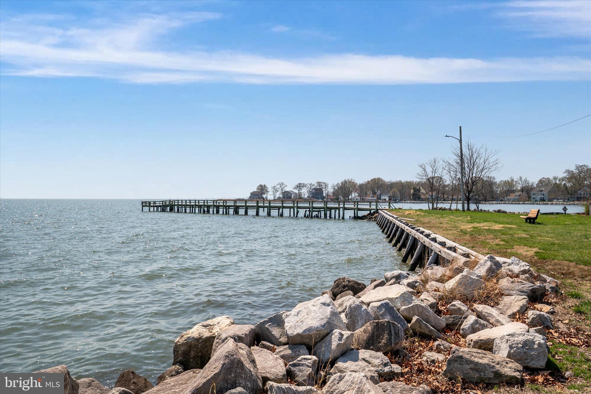 COLUMBIA BEACH - Residential