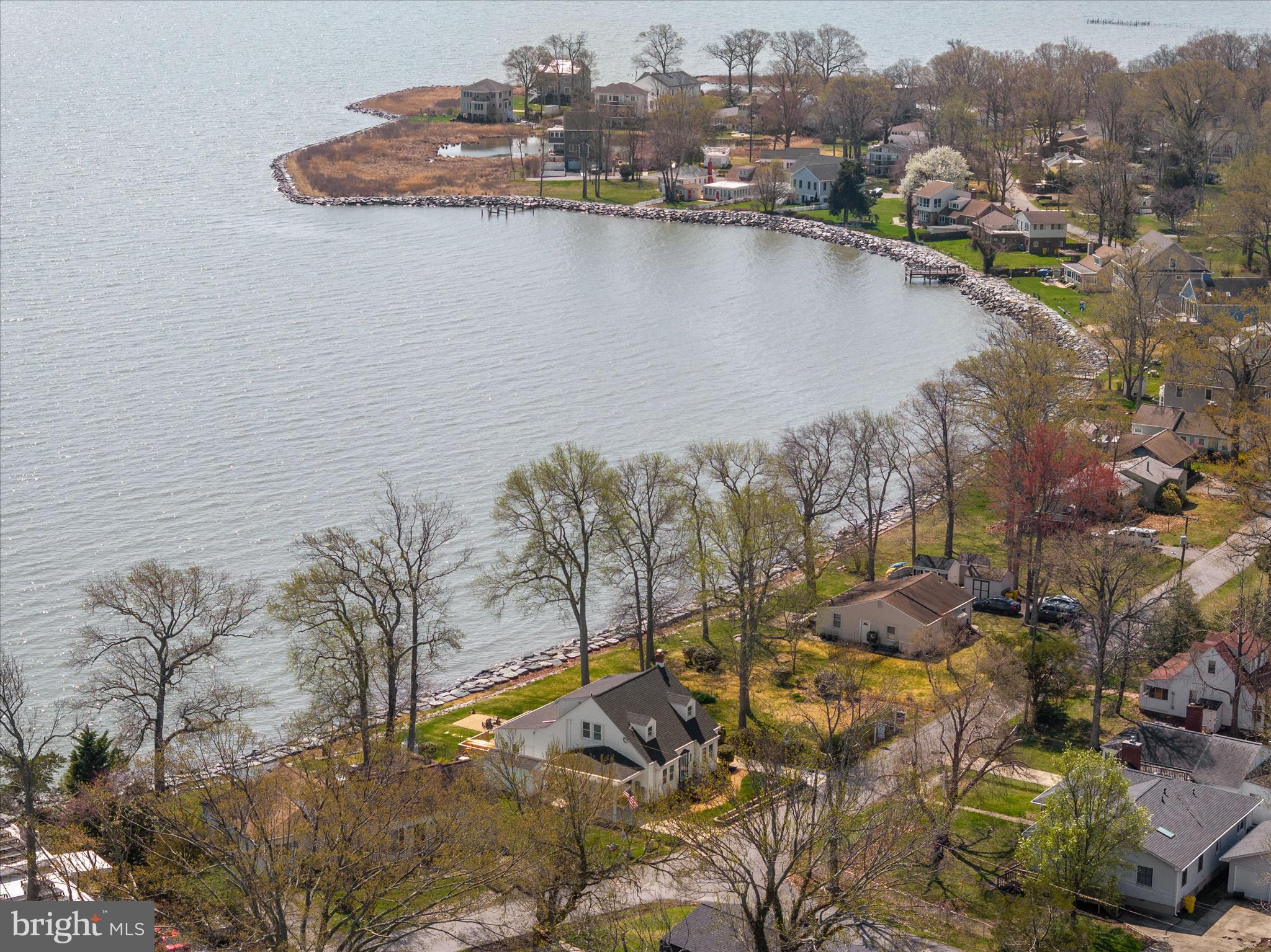 COLUMBIA BEACH - Residential