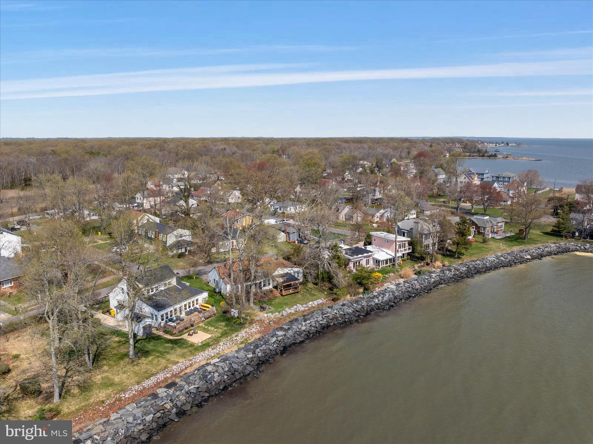 COLUMBIA BEACH - Residential