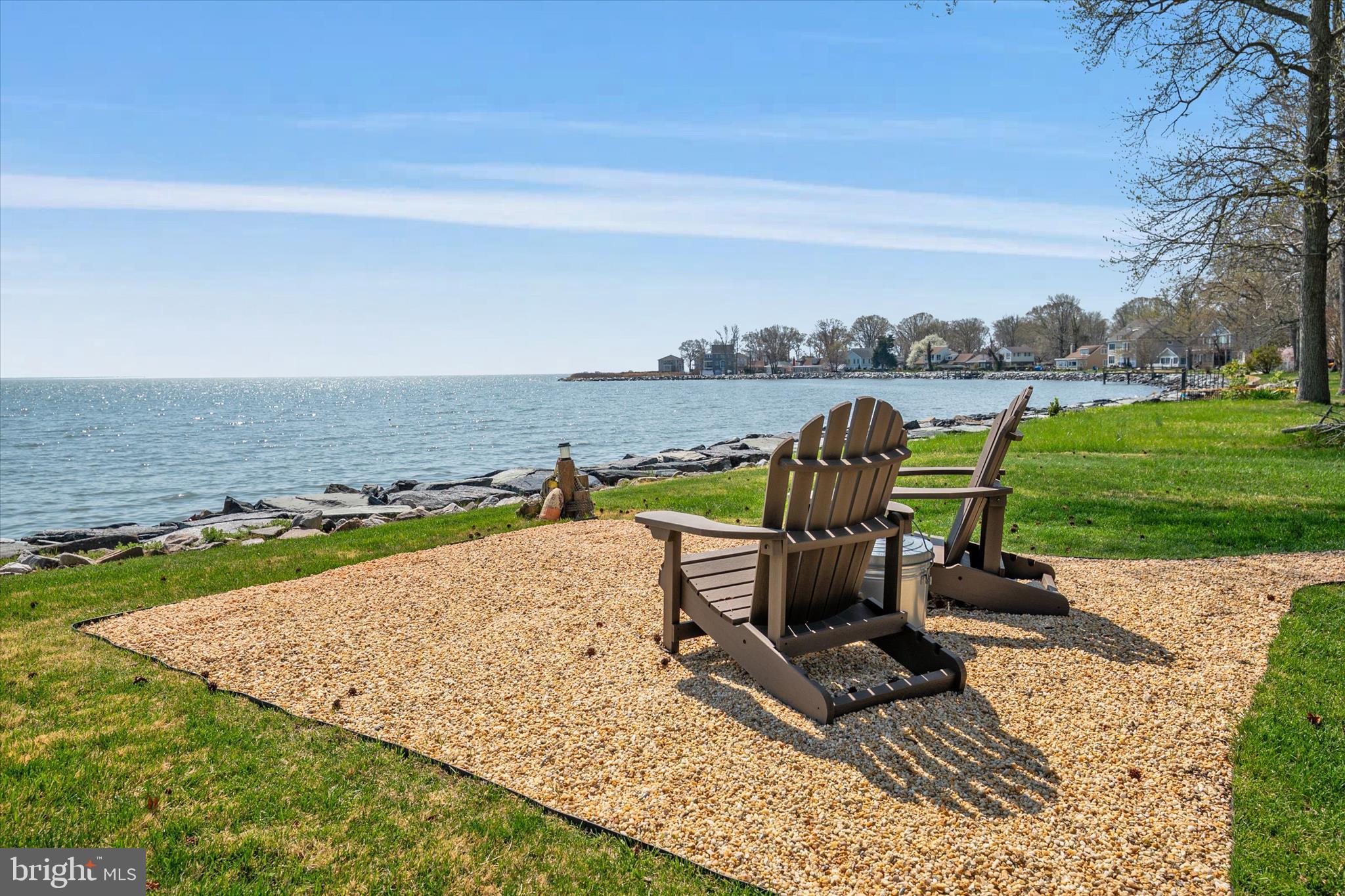 COLUMBIA BEACH - Residential