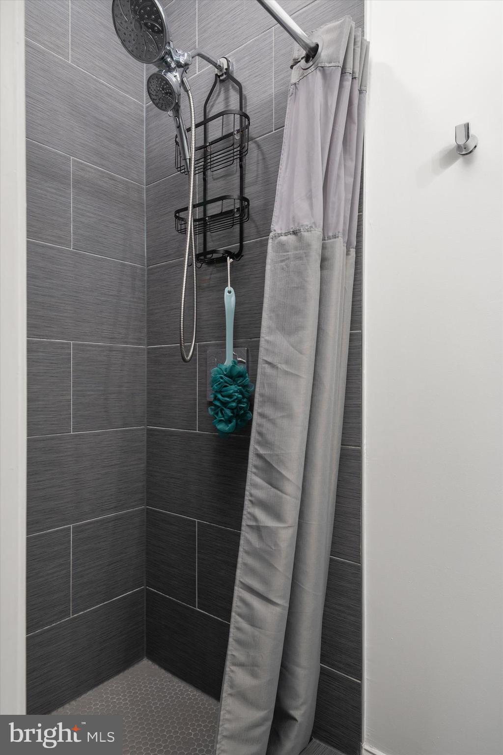 COLUMBIA BEACH - Residential