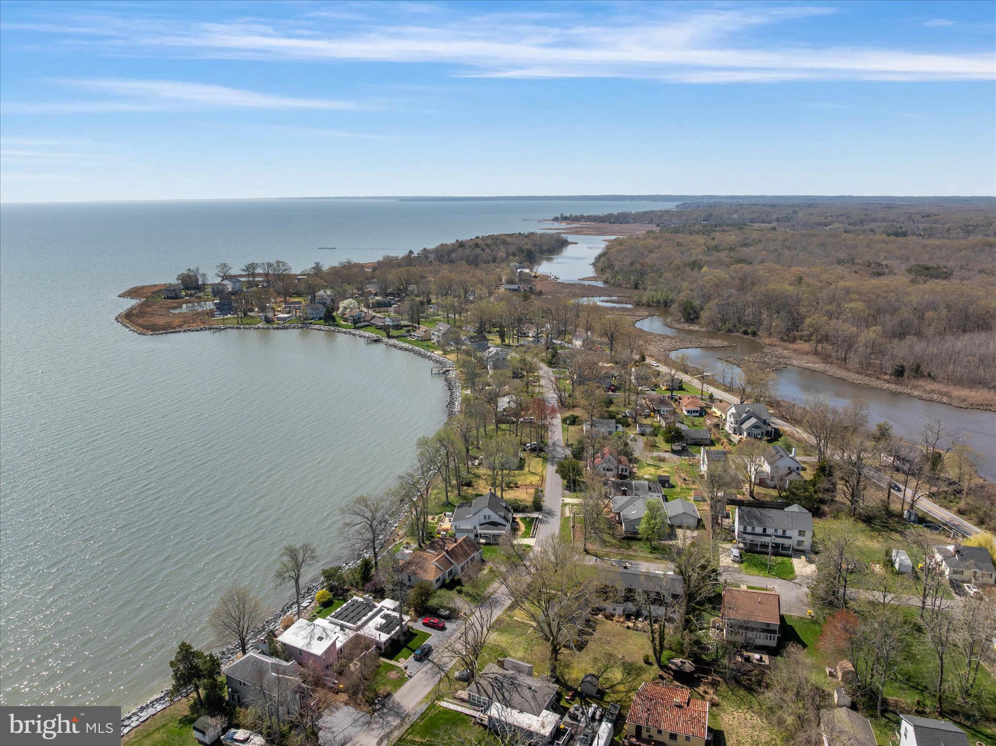 COLUMBIA BEACH - Residential