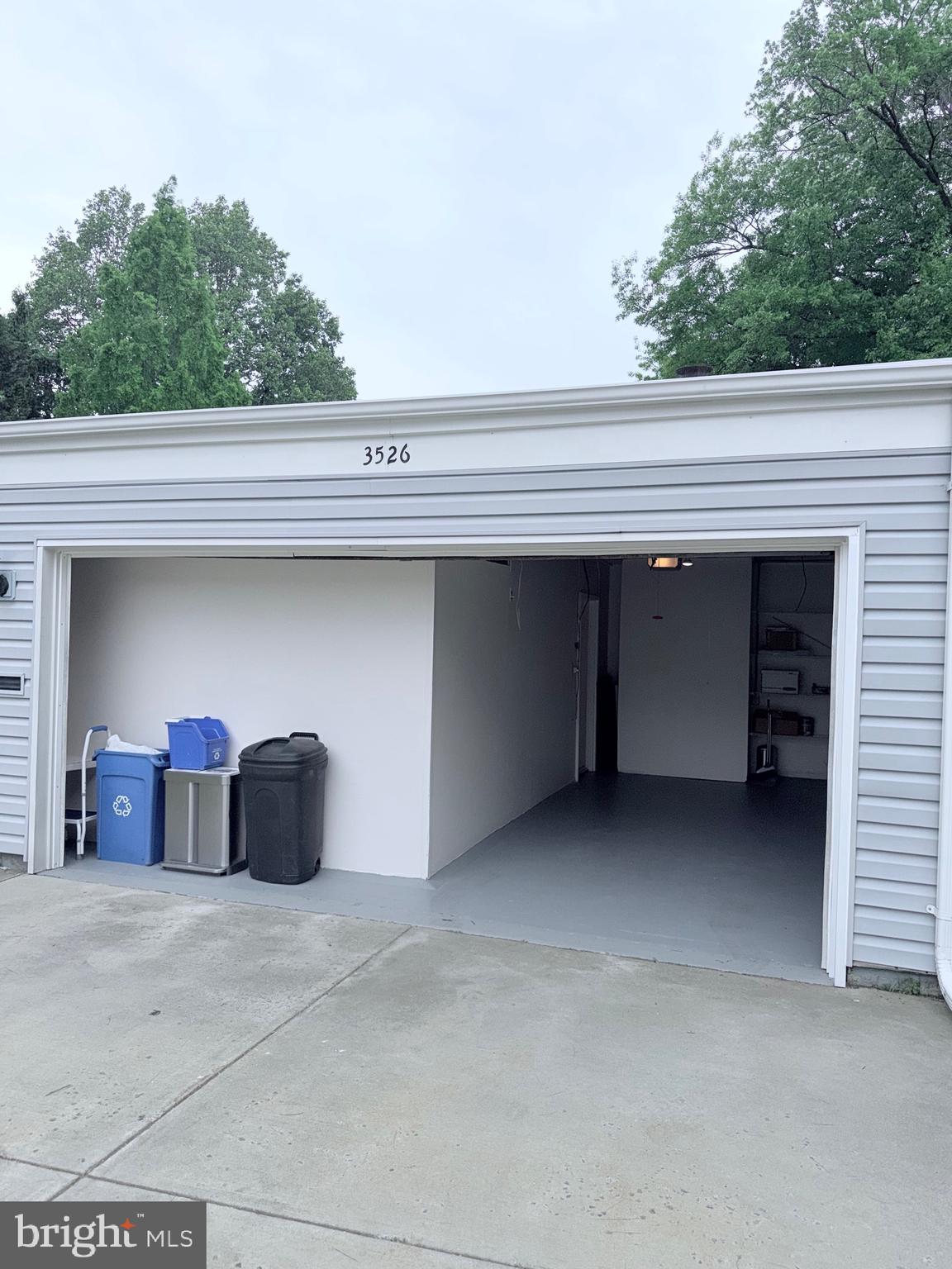 LEISURE WORLD - Residential