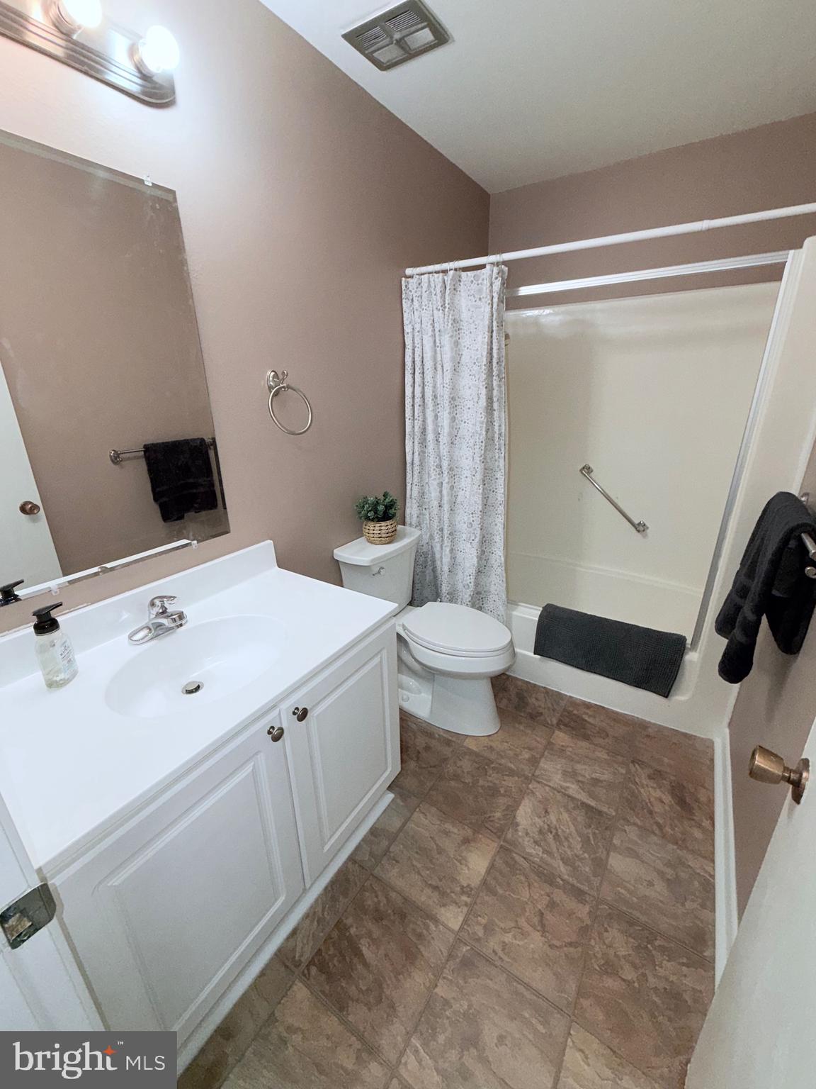 LEISURE WORLD - Residential