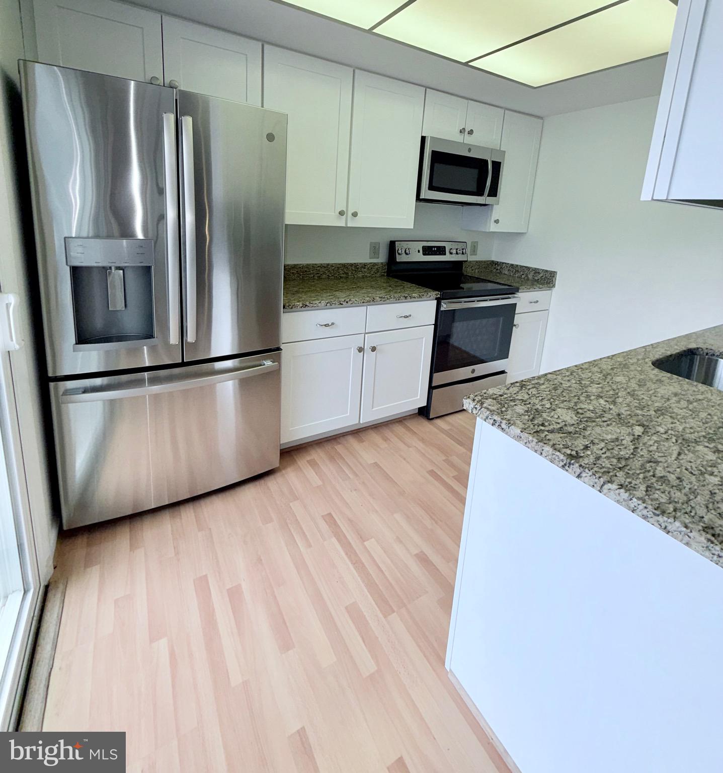 LEISURE WORLD - Residential