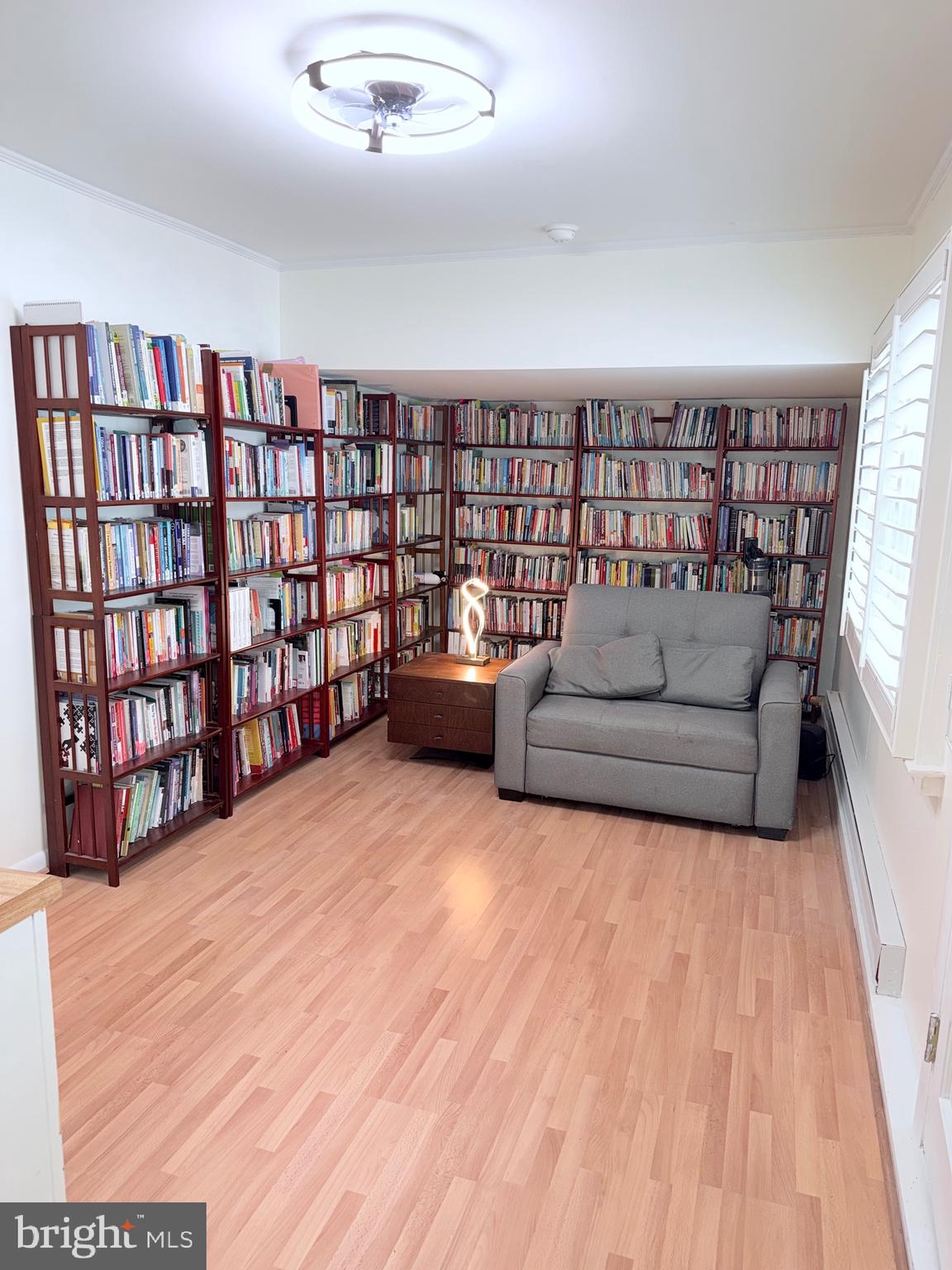 LEISURE WORLD - Residential