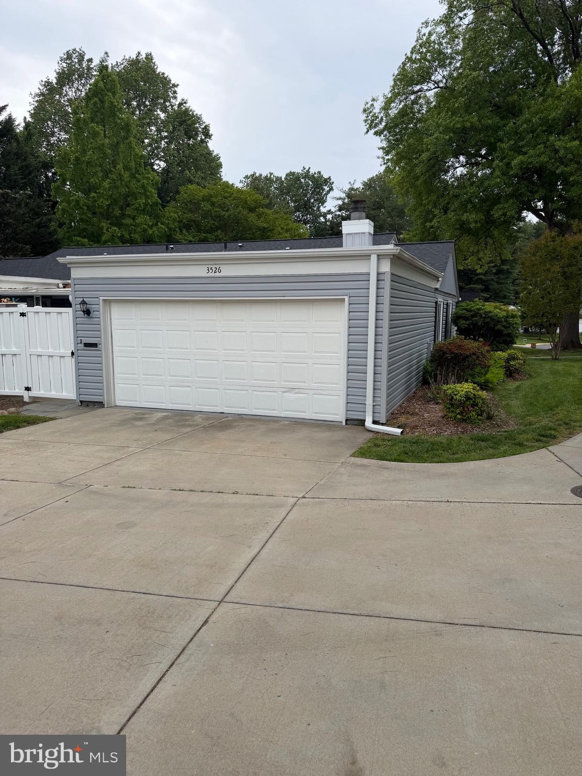 LEISURE WORLD - Residential