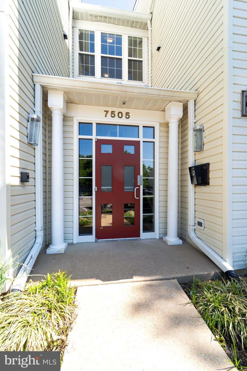 Photo of 7505 Calderon Court #J, ALEXANDRIA, VA 22306 (MLS # VAFX2328900)