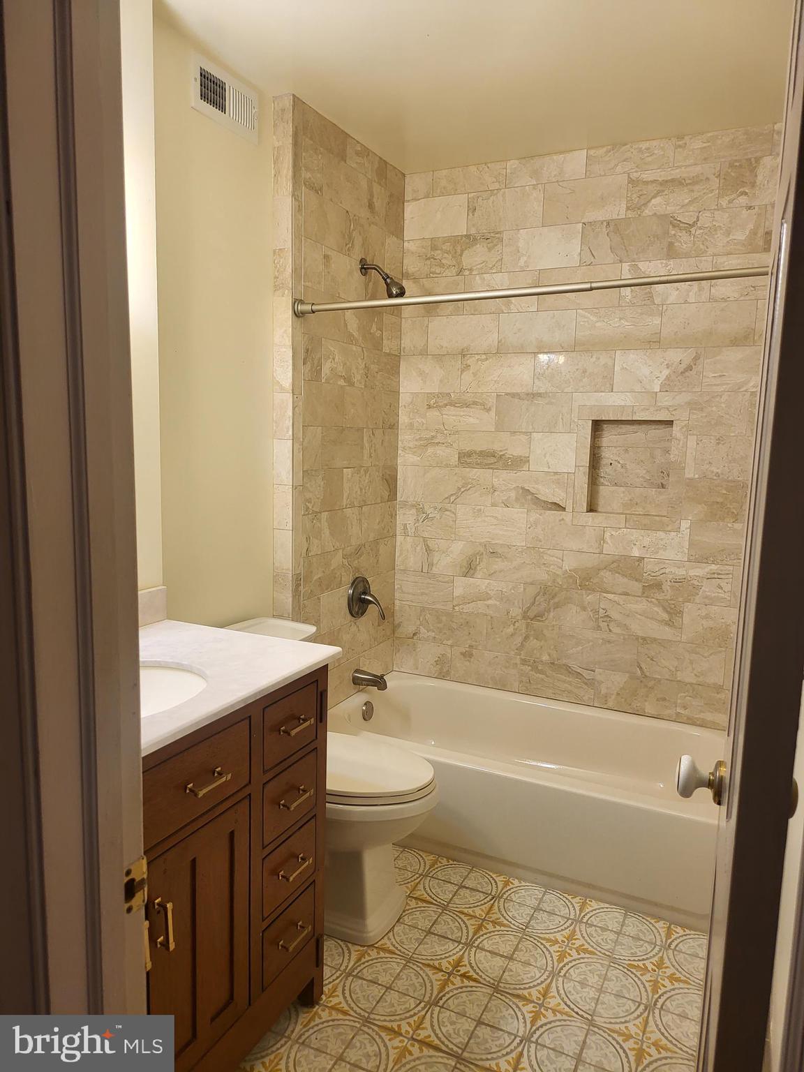 FITLER SQUARE - Residential Lease