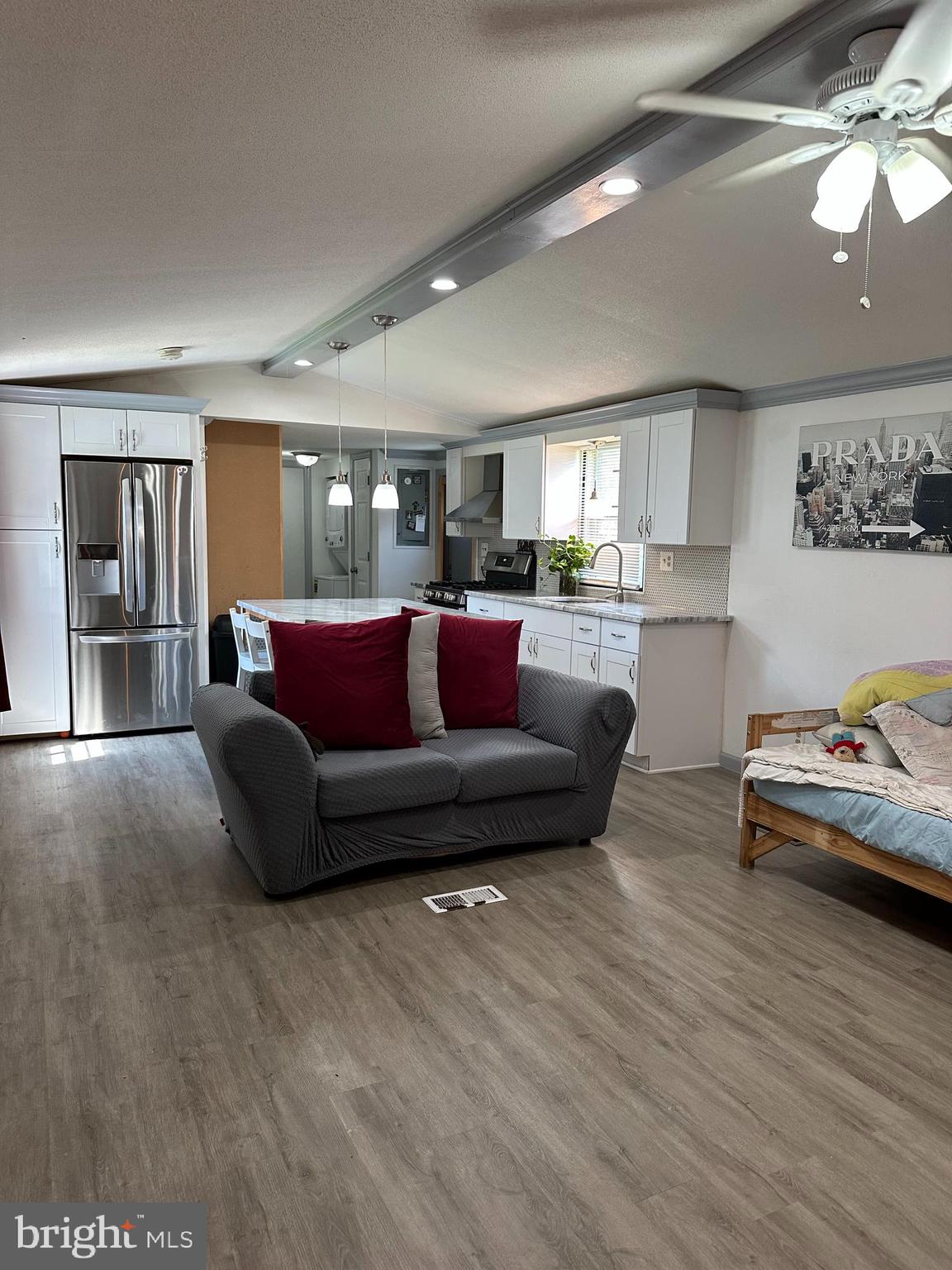450 CLARKS POND ROAD 111 LEXINGTON DR
