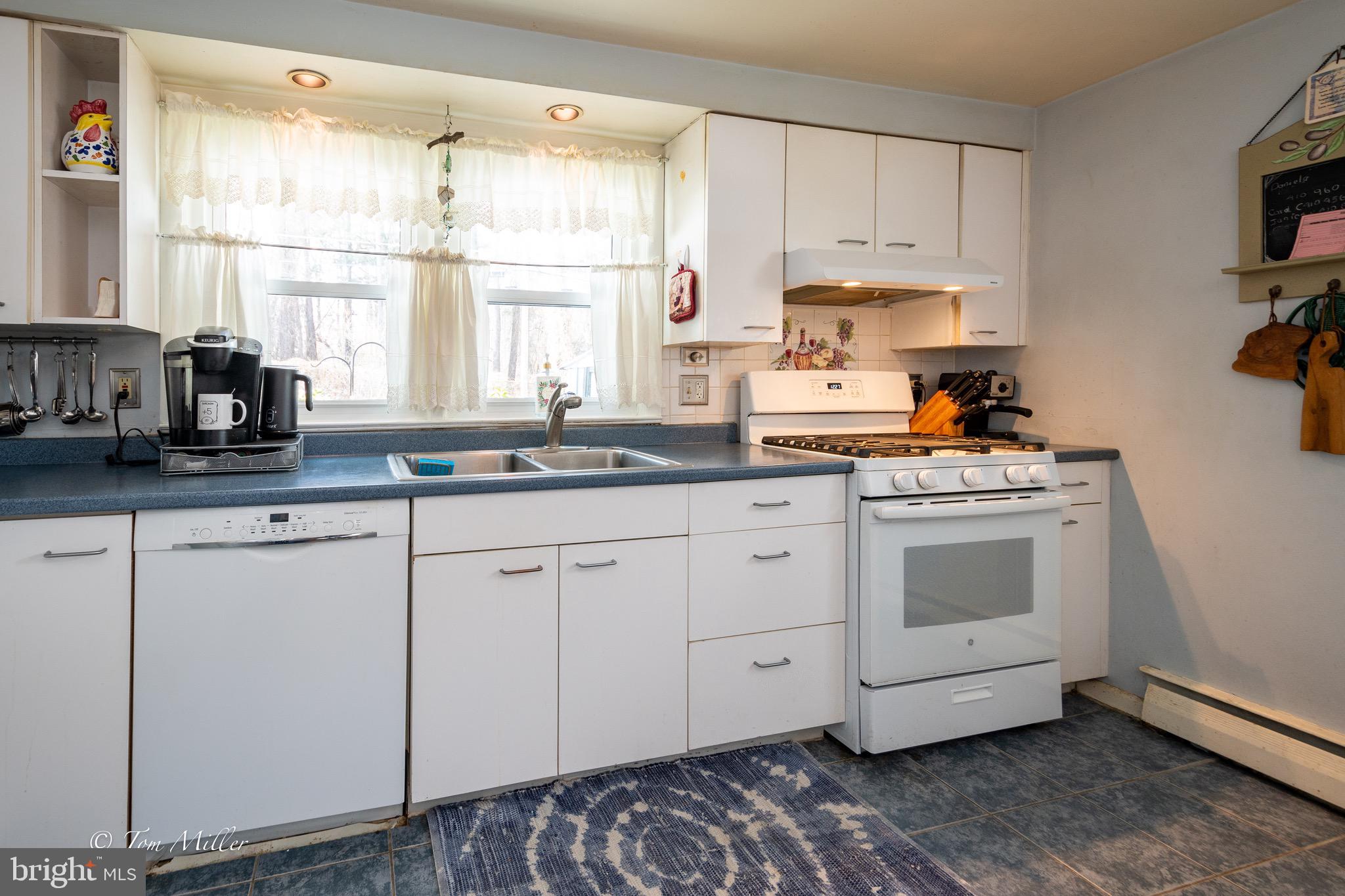 CAMPUS HILLS - Residential