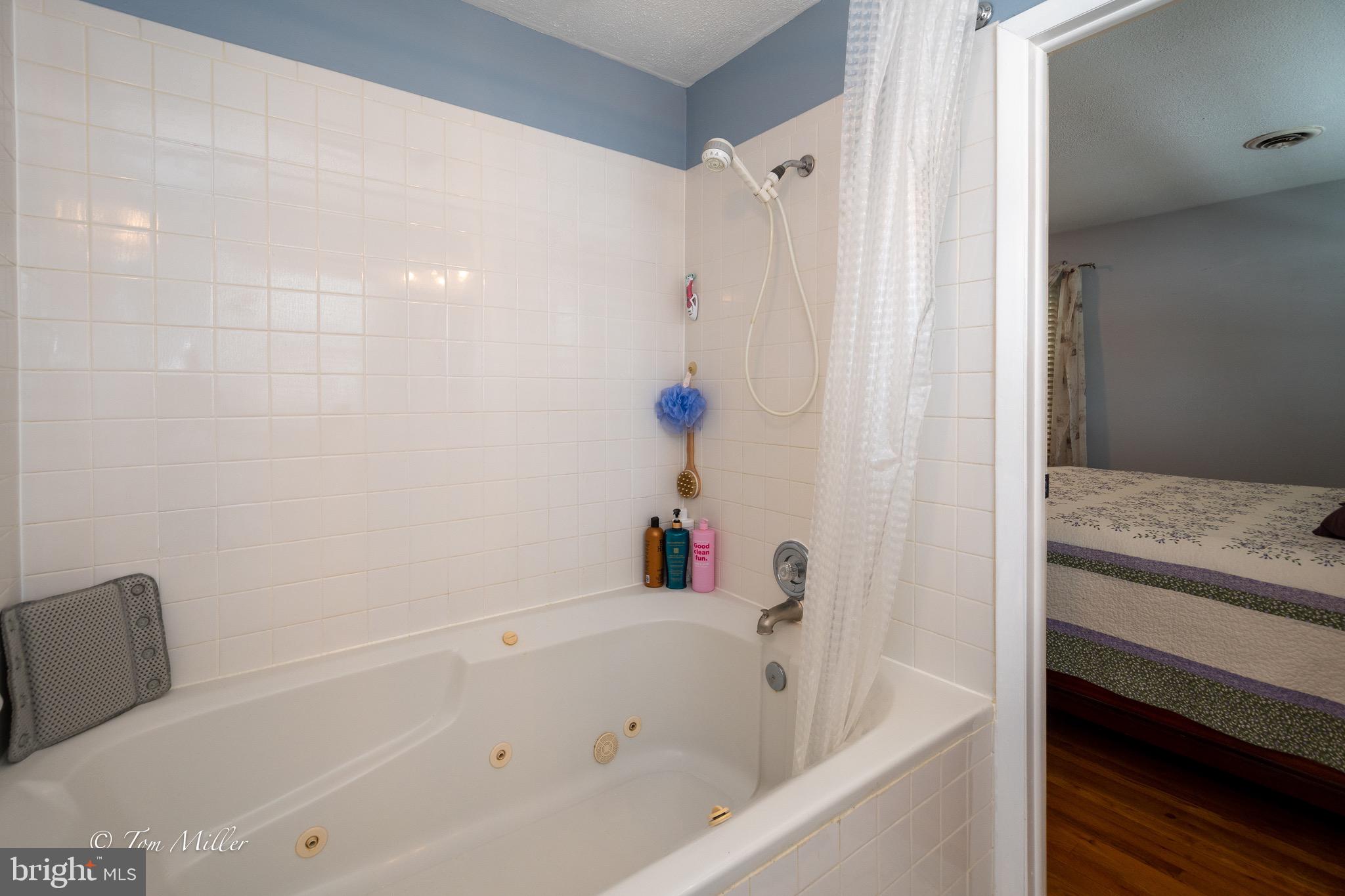 CAMPUS HILLS - Residential