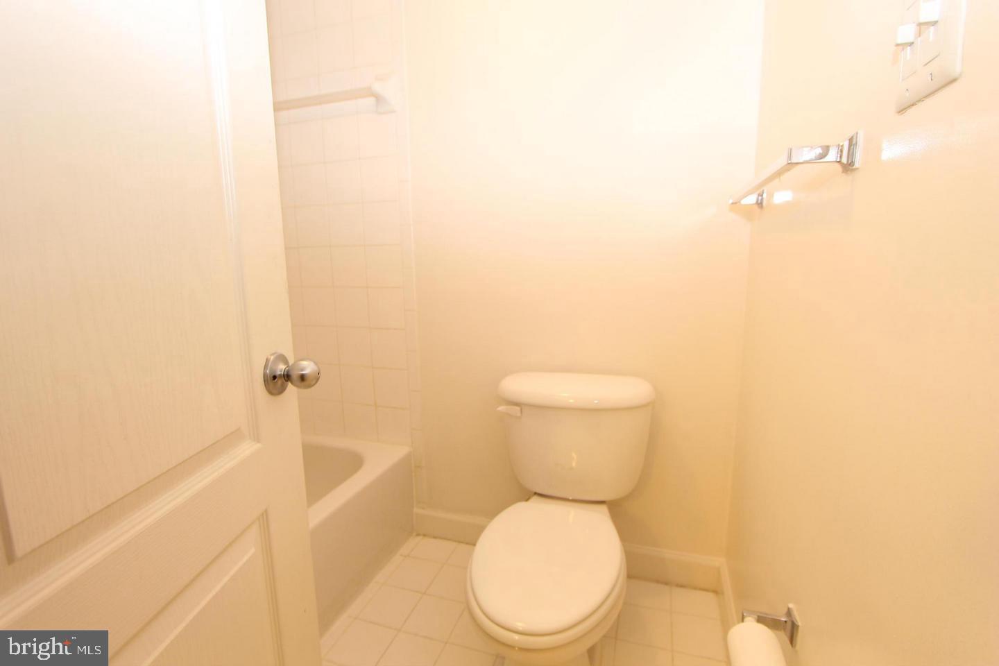 MONTGOMERY CHASE CODM - Residential Lease