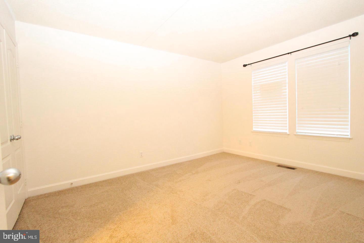 MONTGOMERY CHASE CODM - Residential Lease