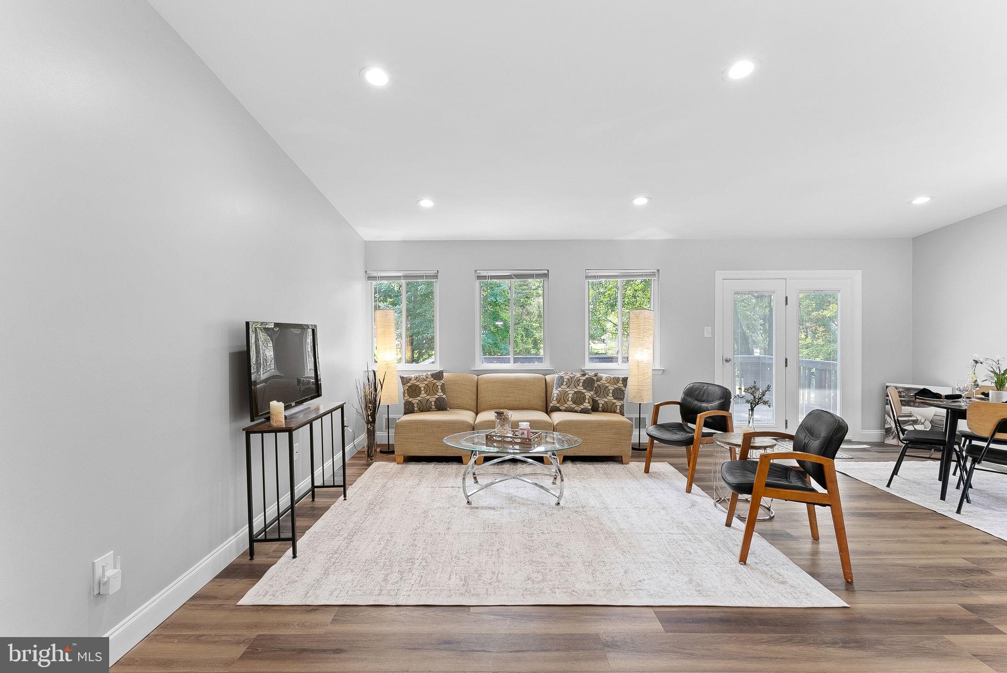 913 MCDANIEL COURT