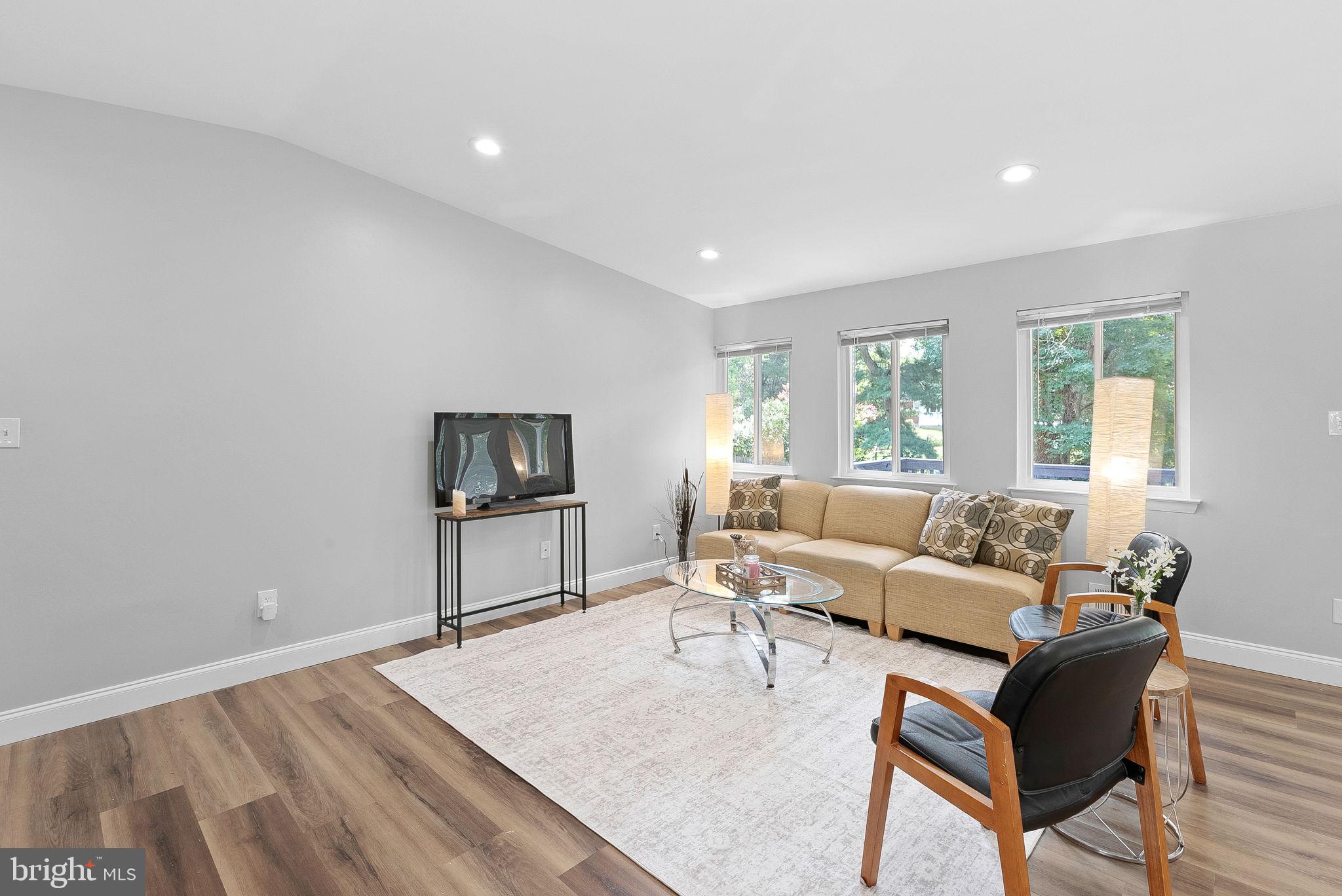 913 MCDANIEL COURT
