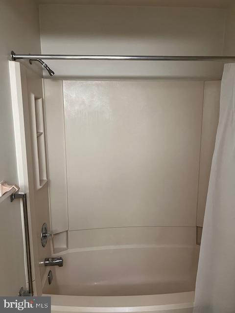 VALLEY GREEN CONDO - Residential