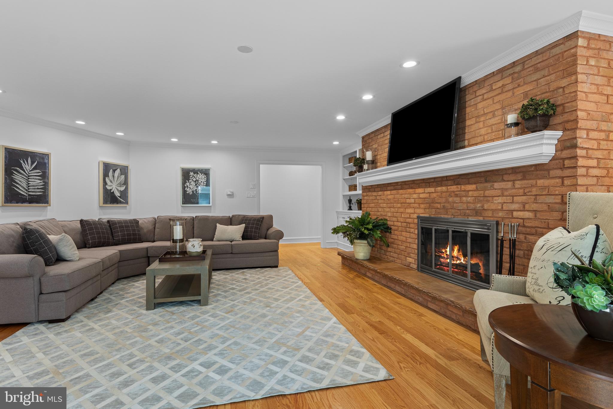 SPRINGTON POINTE - Residential