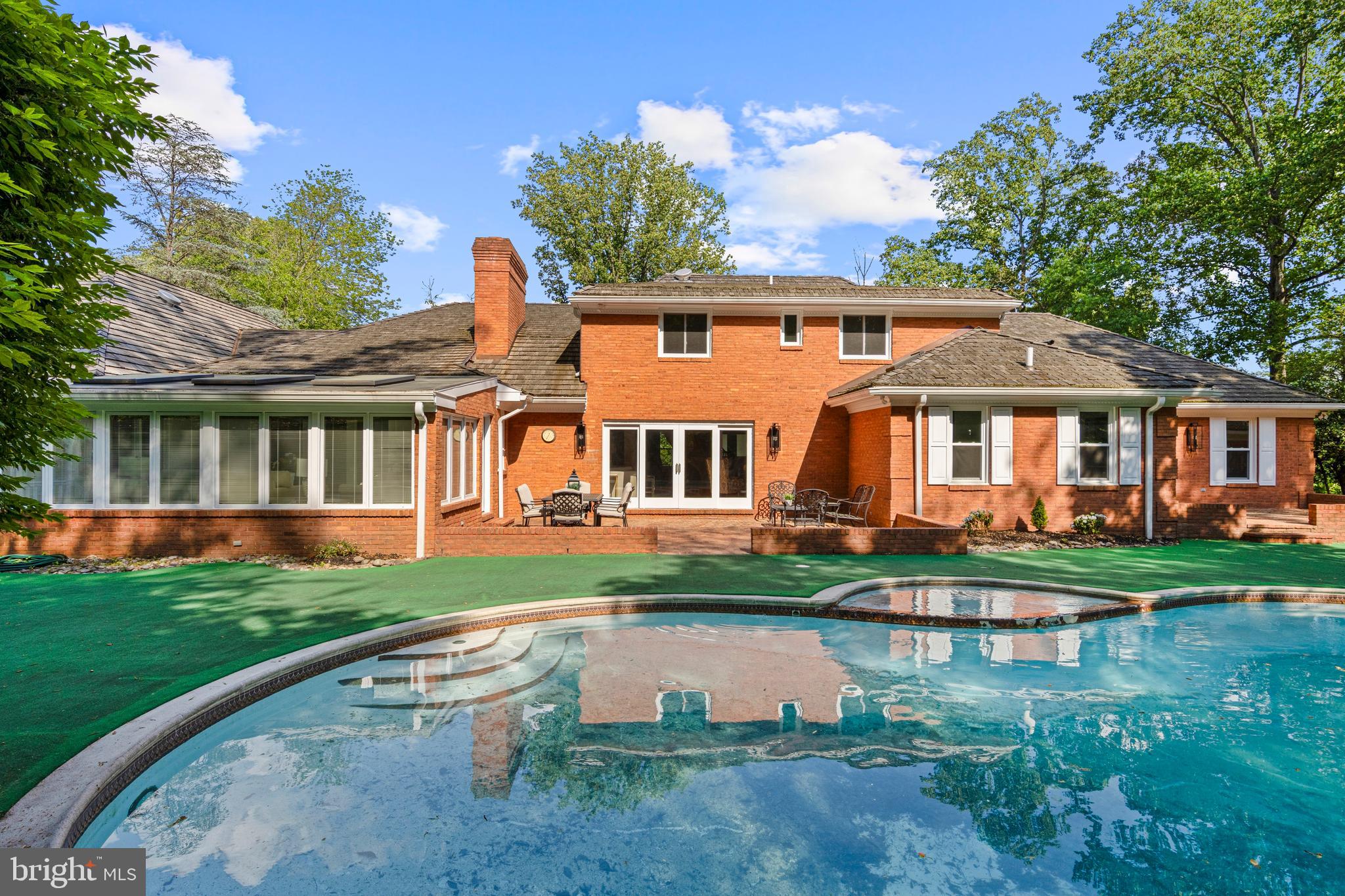 SPRINGTON POINTE - Residential
