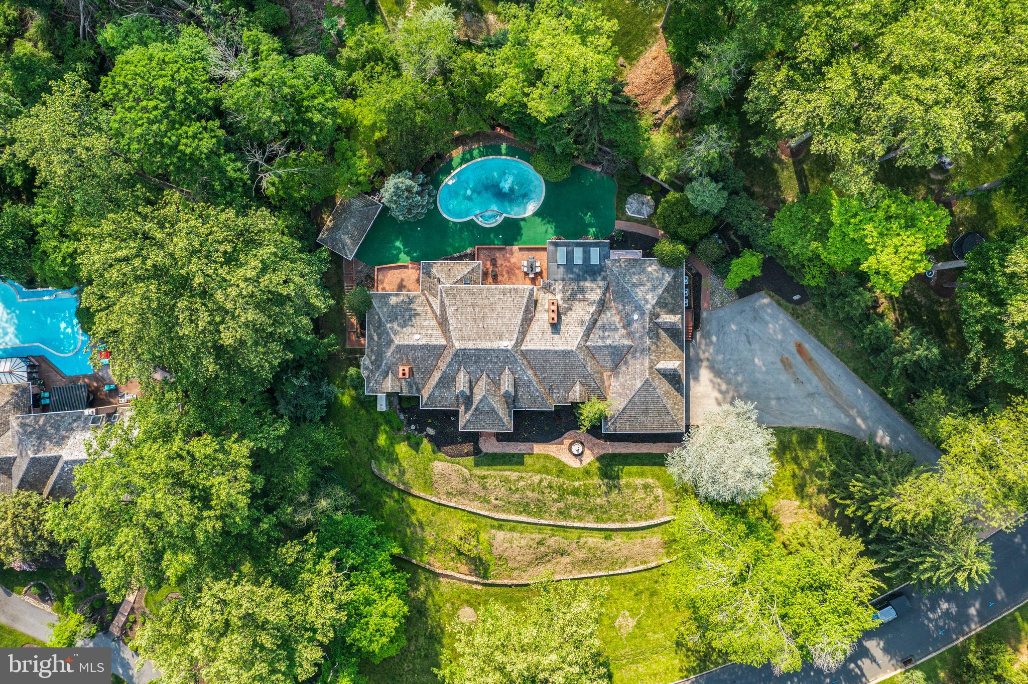 SPRINGTON POINTE - Residential