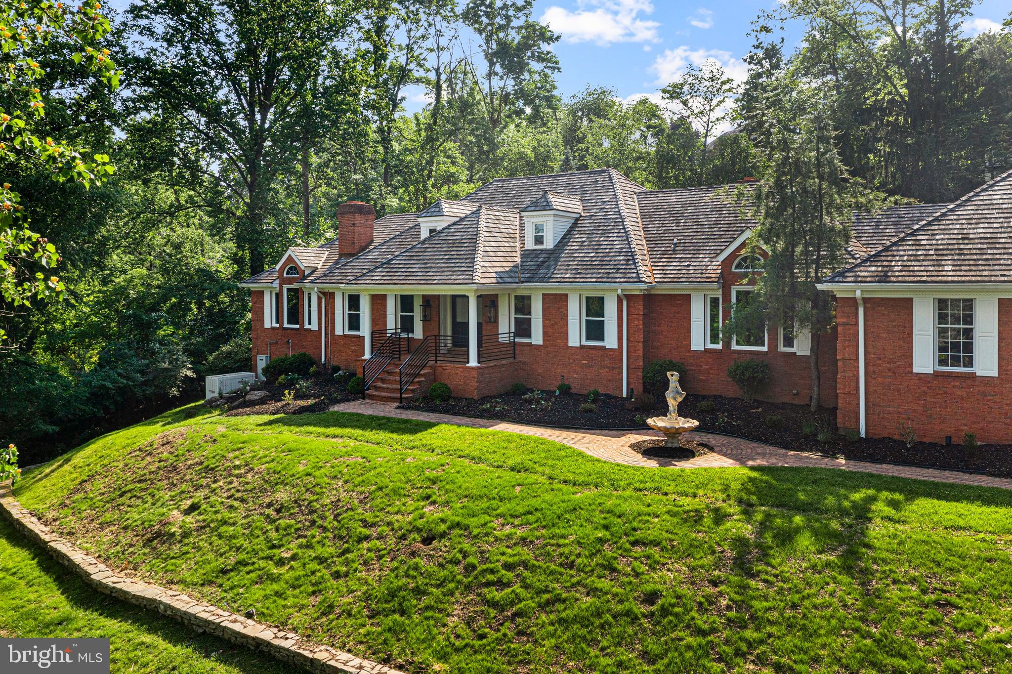 SPRINGTON POINTE - Residential
