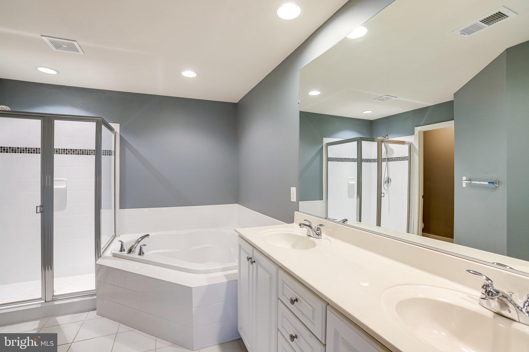 PEMBROOKE - Residential Lease