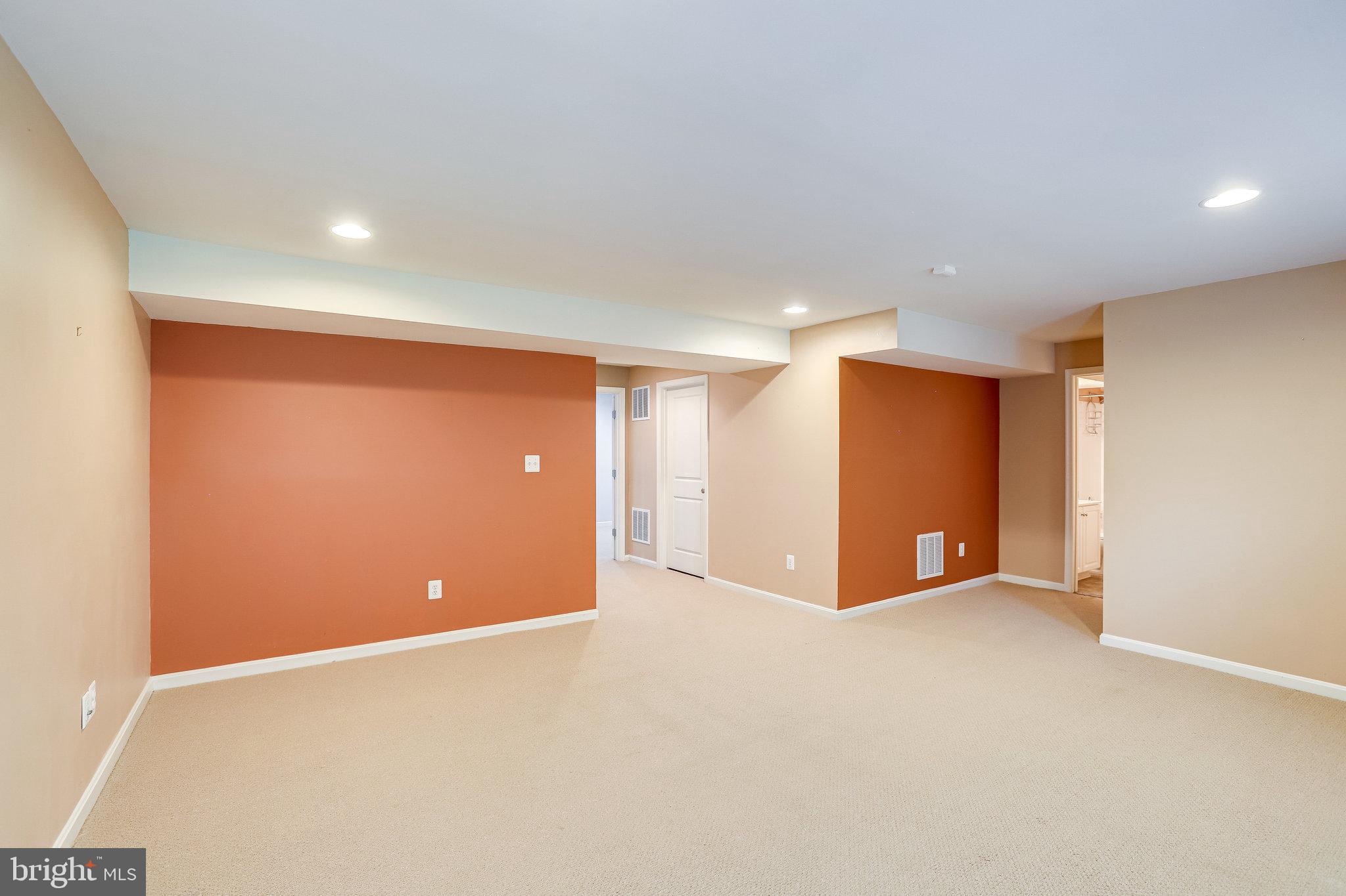 PEMBROOKE - Residential Lease