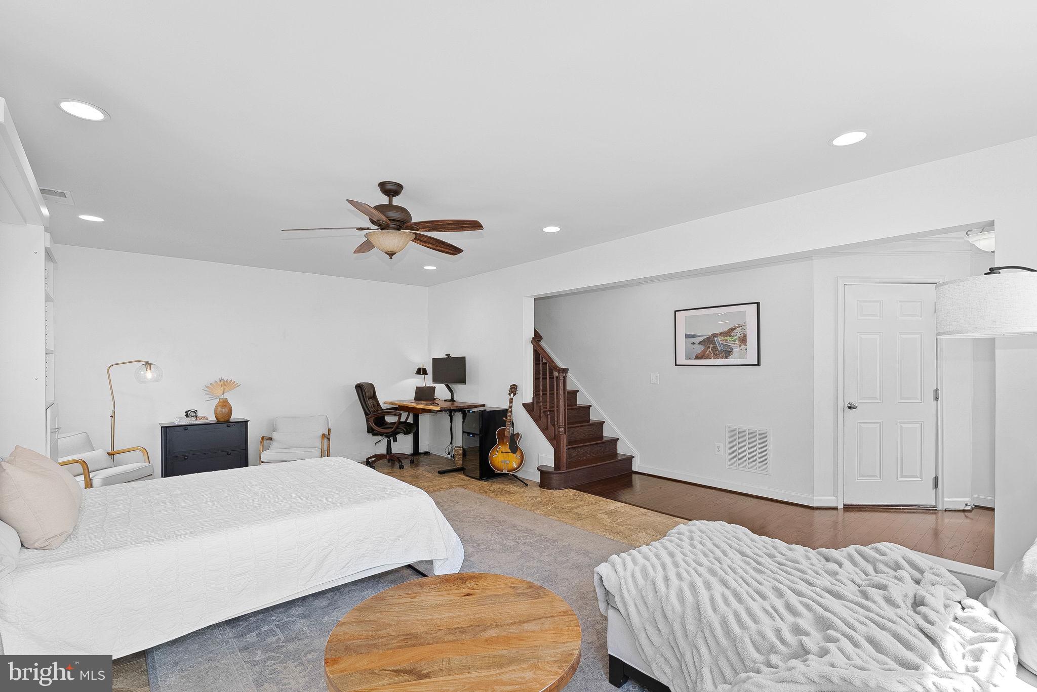 POTTERS GLEN - Residential Lease