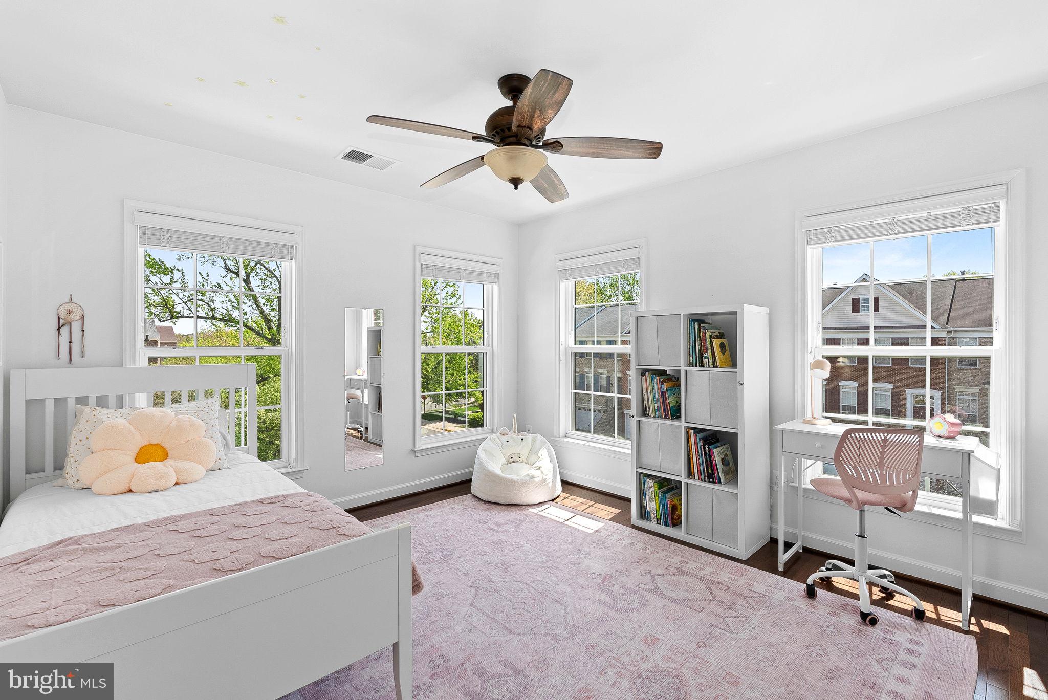 POTTERS GLEN - Residential Lease