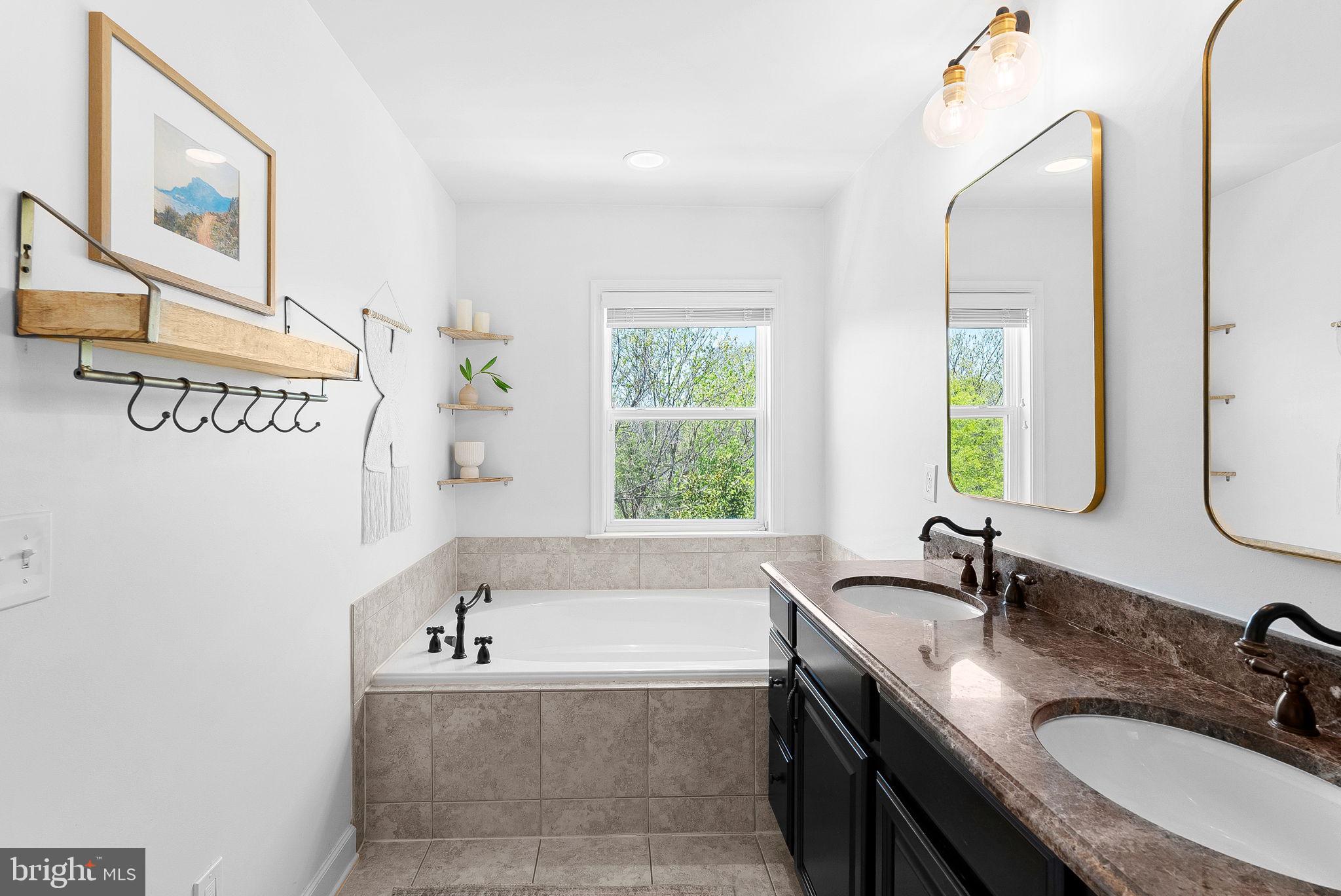 POTTERS GLEN - Residential Lease