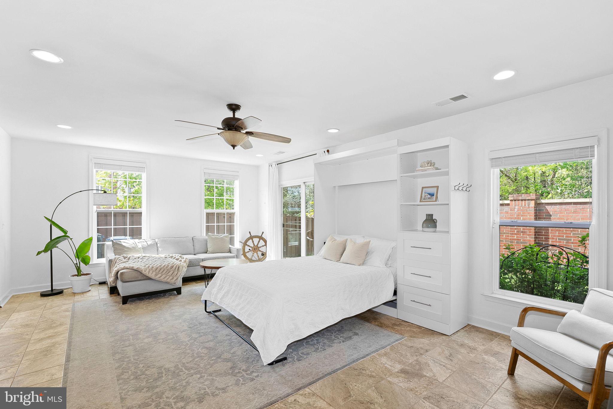 POTTERS GLEN - Residential Lease