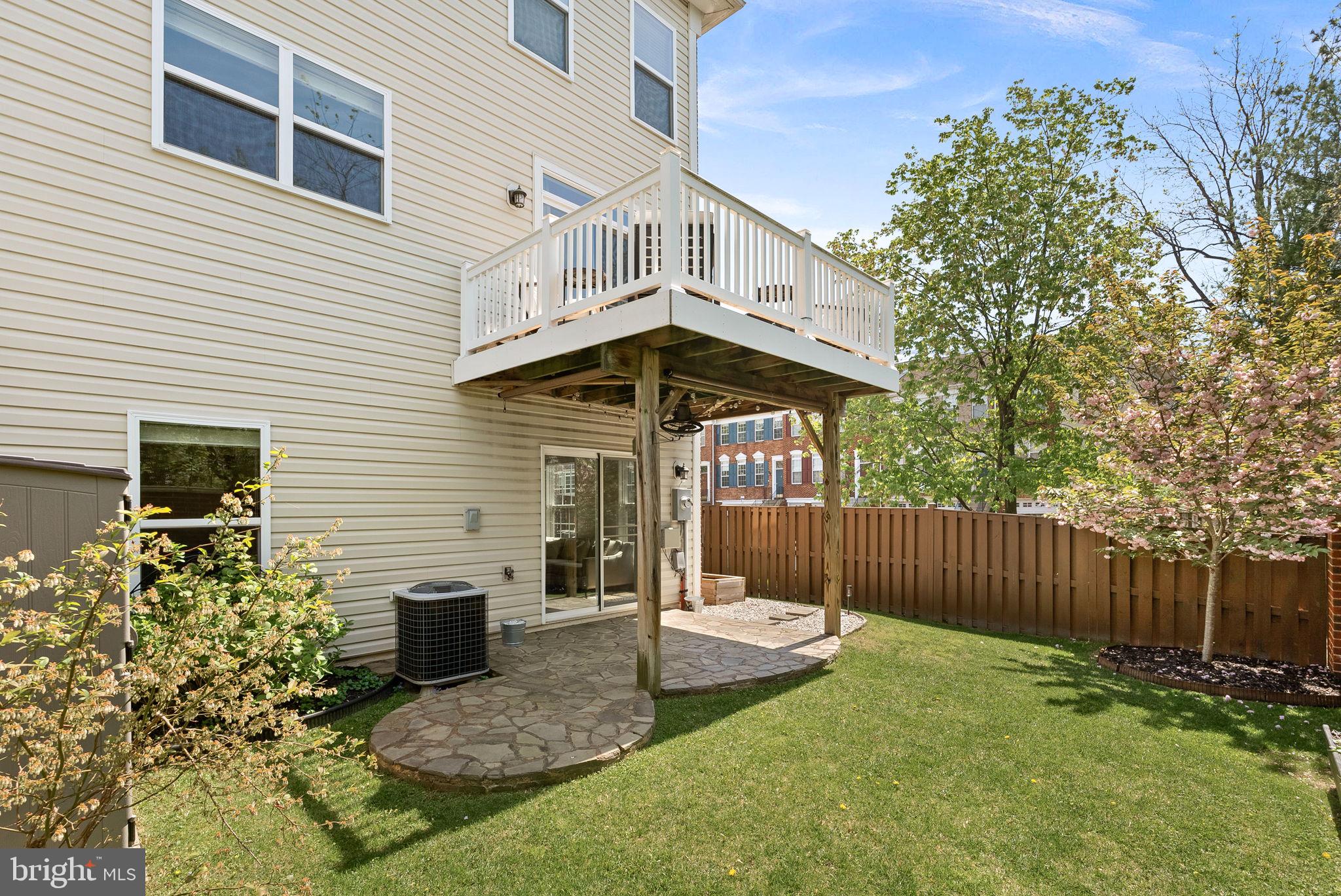 POTTERS GLEN - Residential Lease