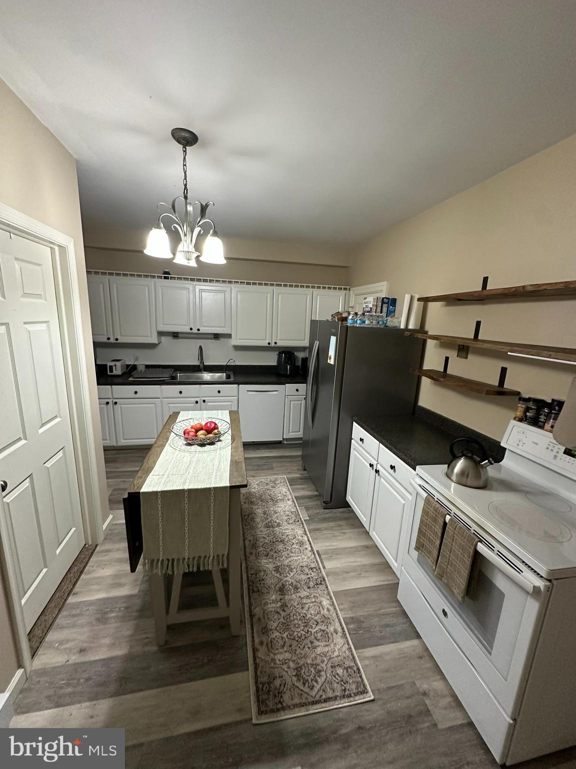 NEWPORT - Residential