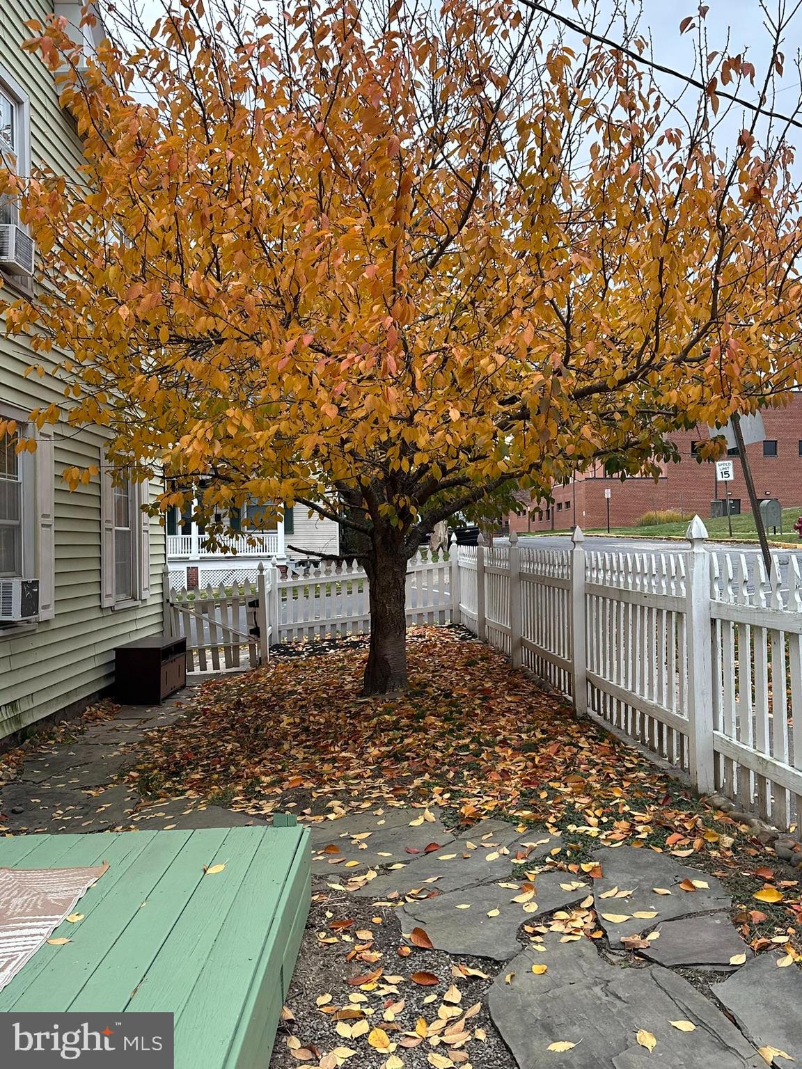 NEWPORT - Residential