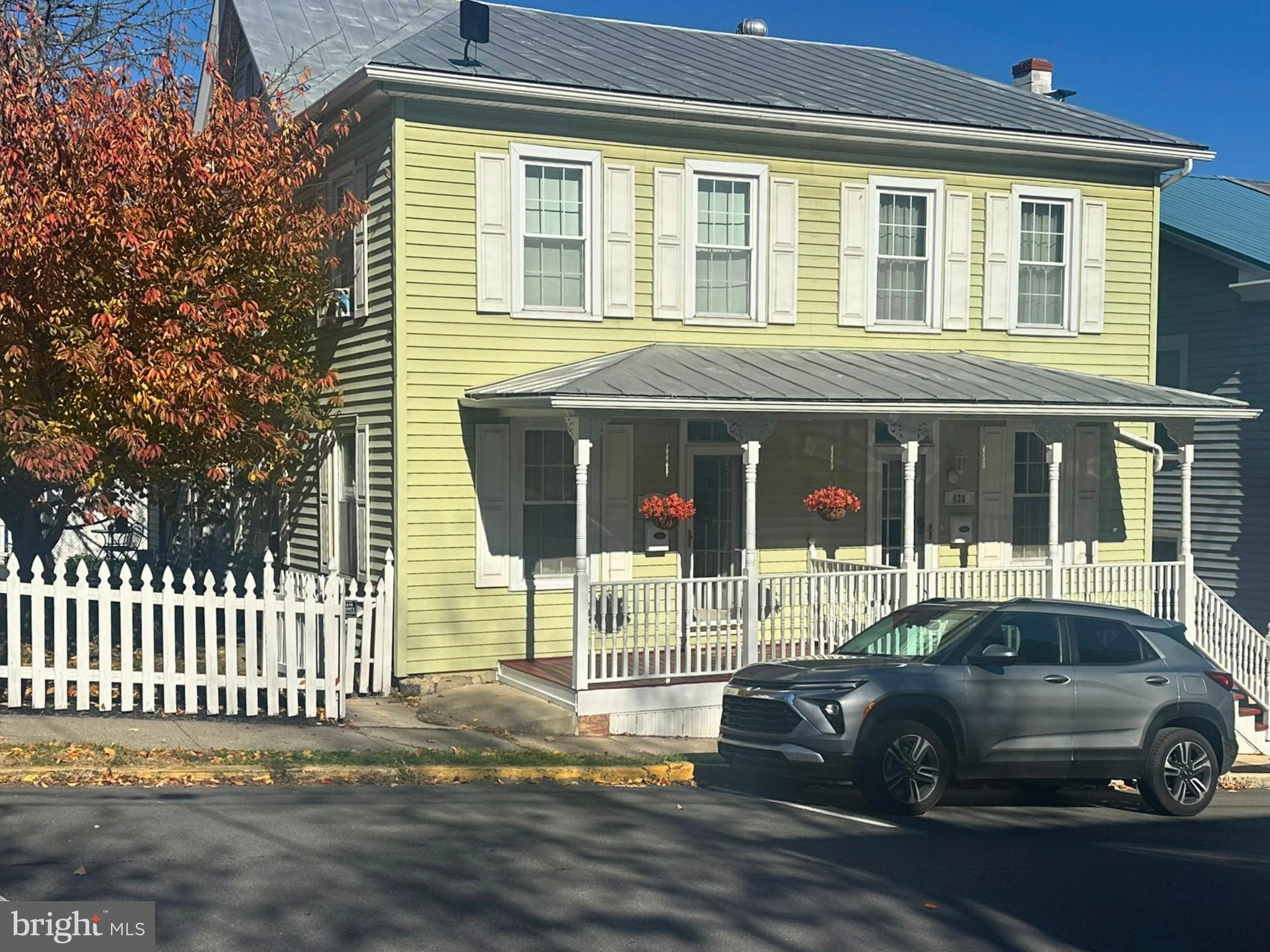 NEWPORT - Residential