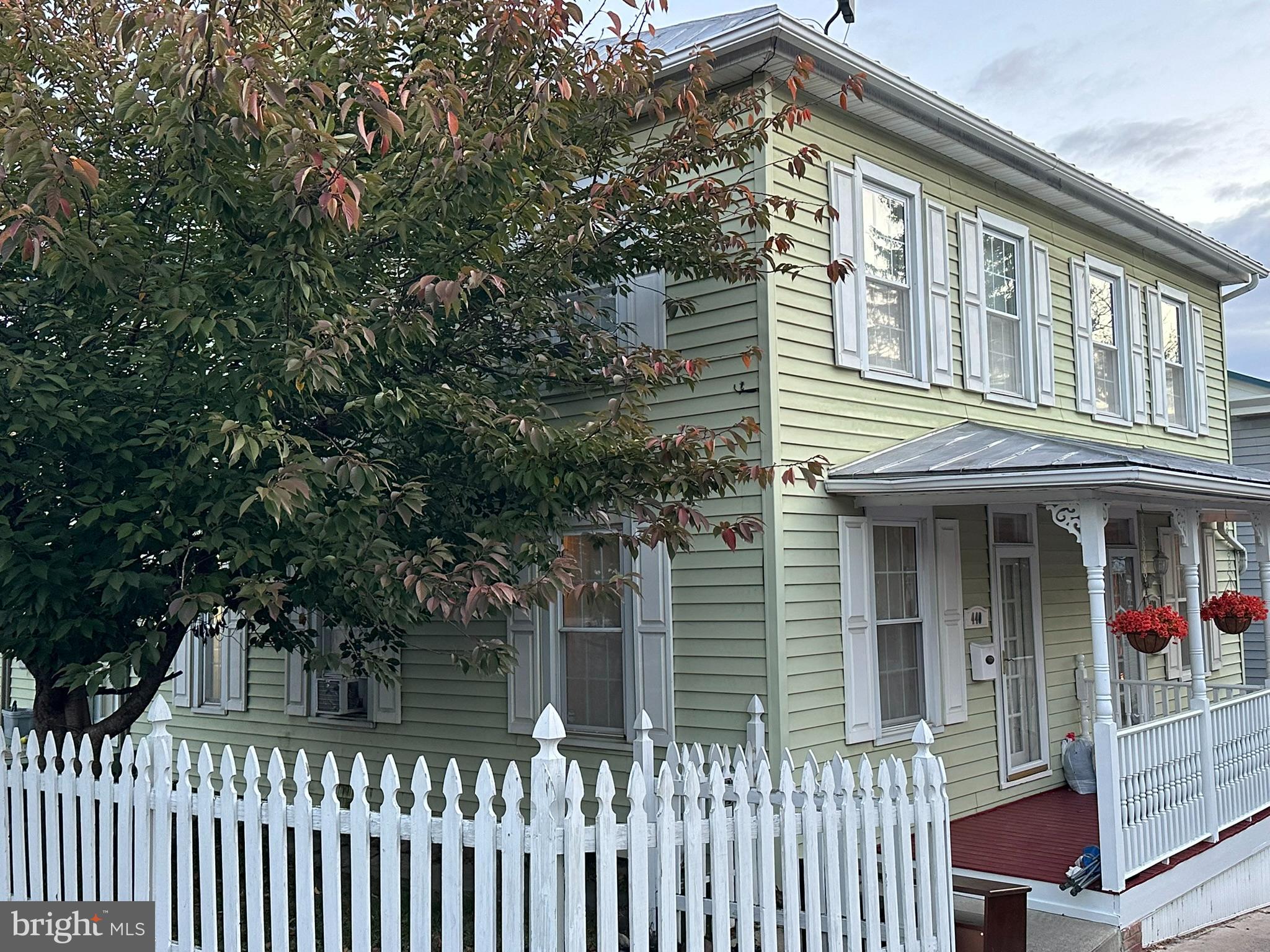 NEWPORT - Residential