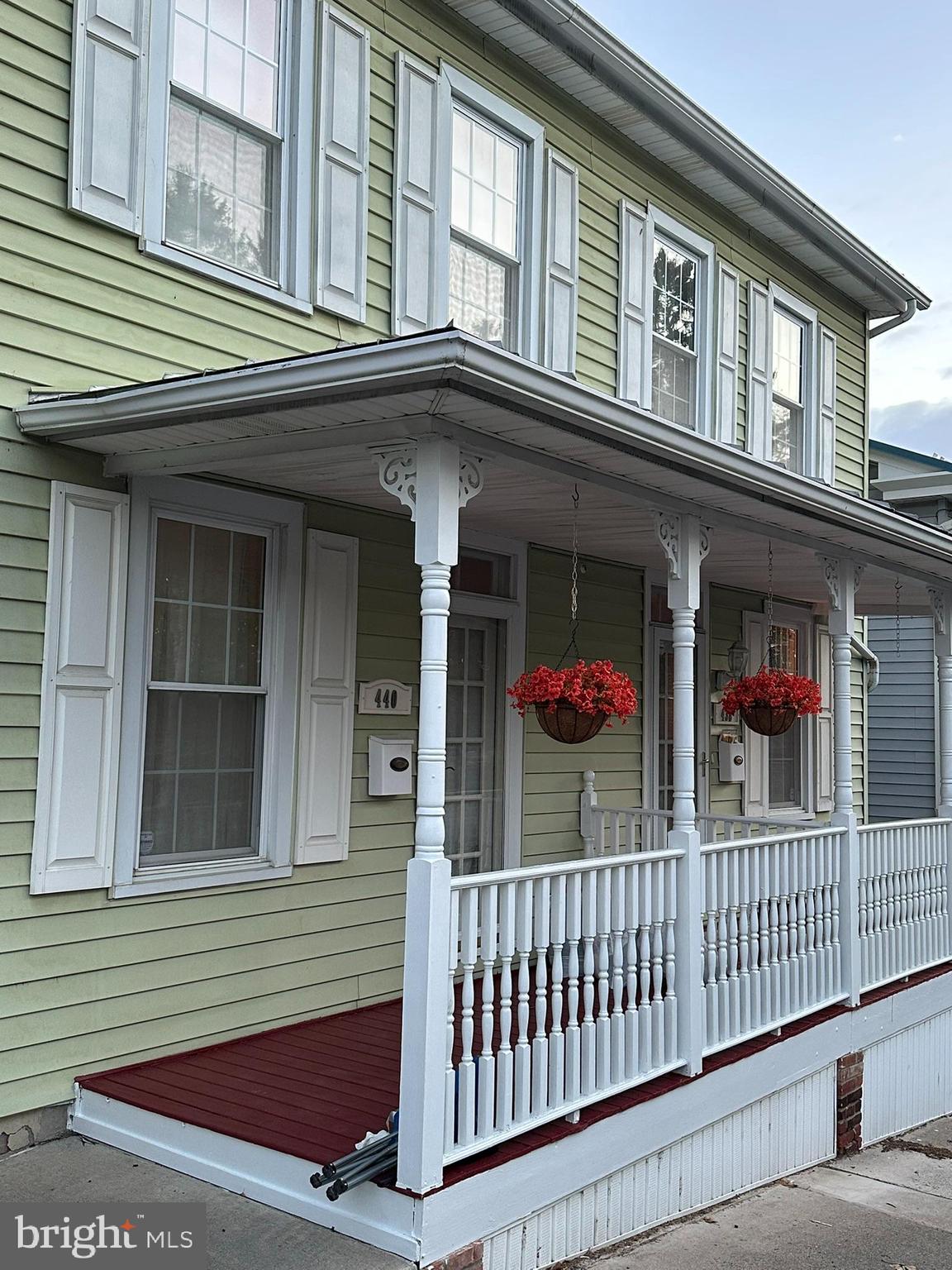 NEWPORT - Residential