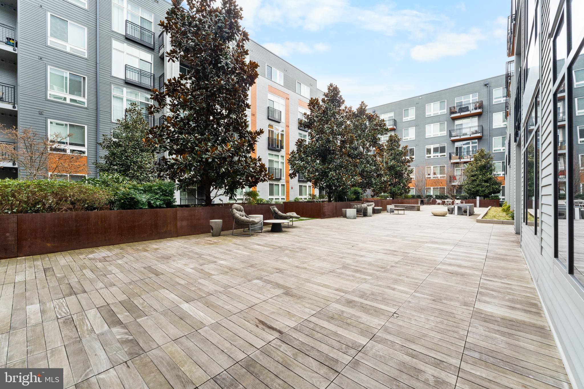 NATIONAL HARBOR - Residential