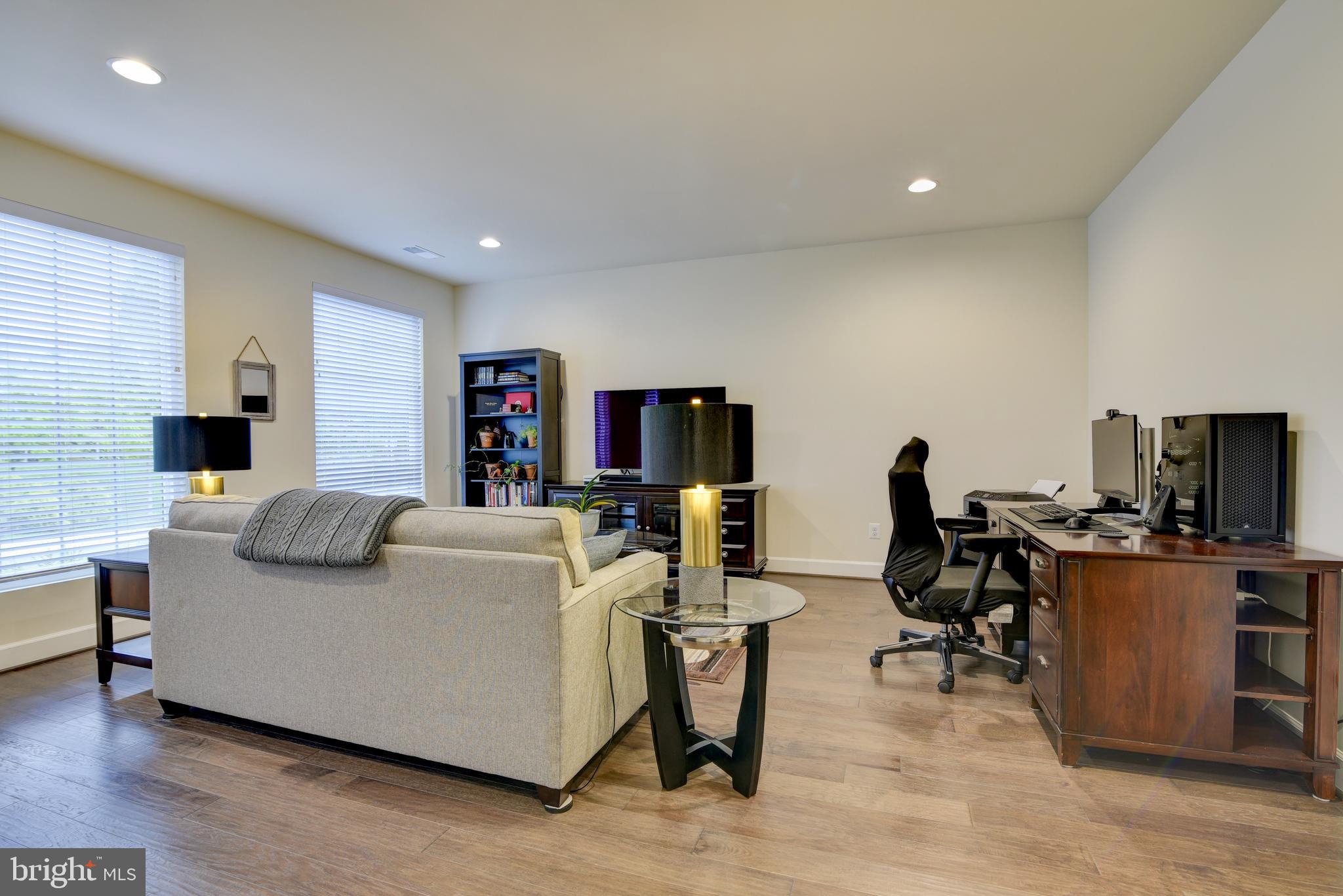 BRAMBLETON TOWN CENTER - Residential