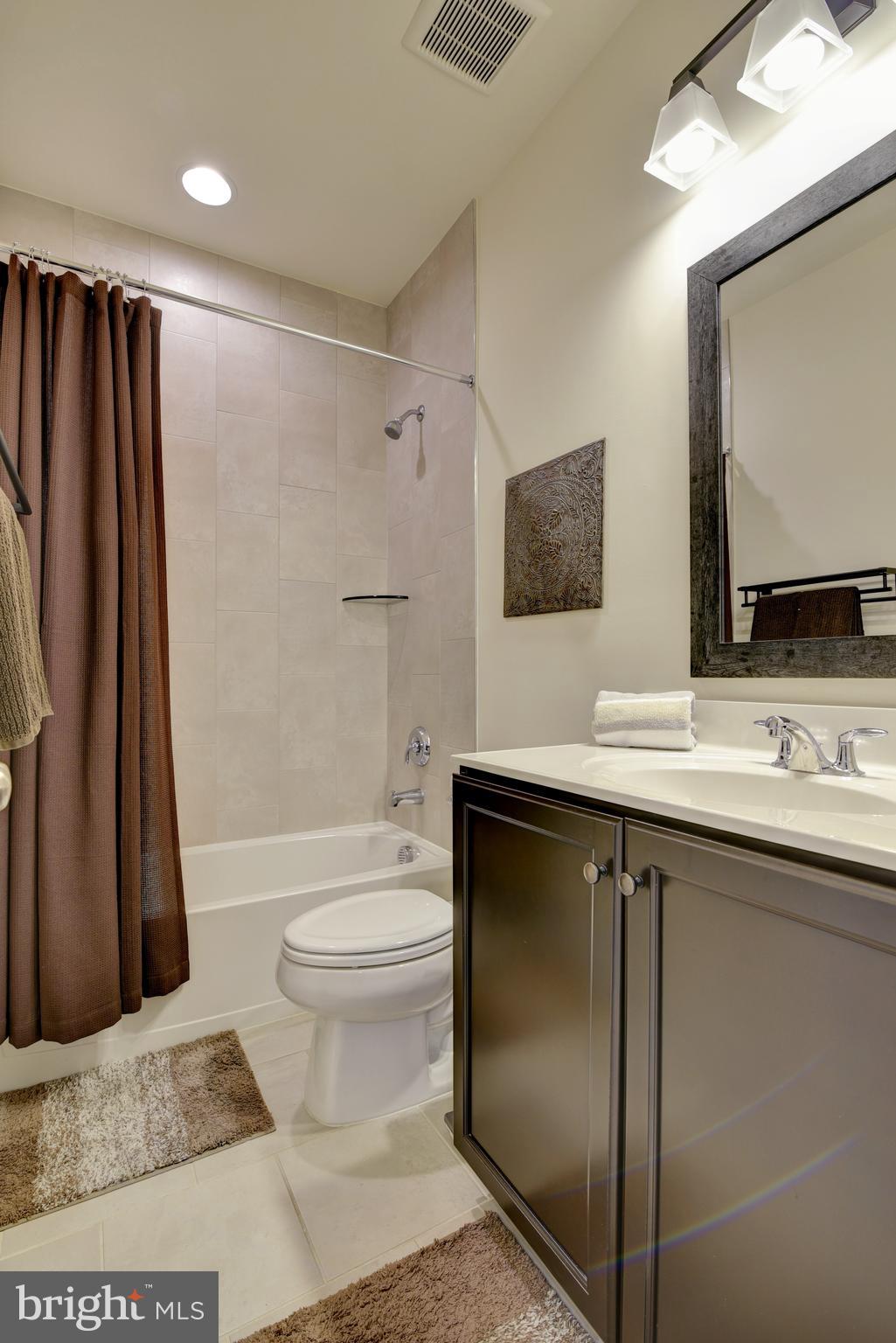 BRAMBLETON TOWN CENTER - Residential