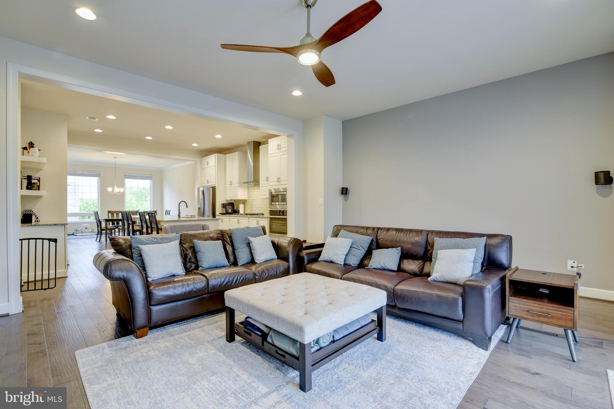 BRAMBLETON TOWN CENTER - Residential