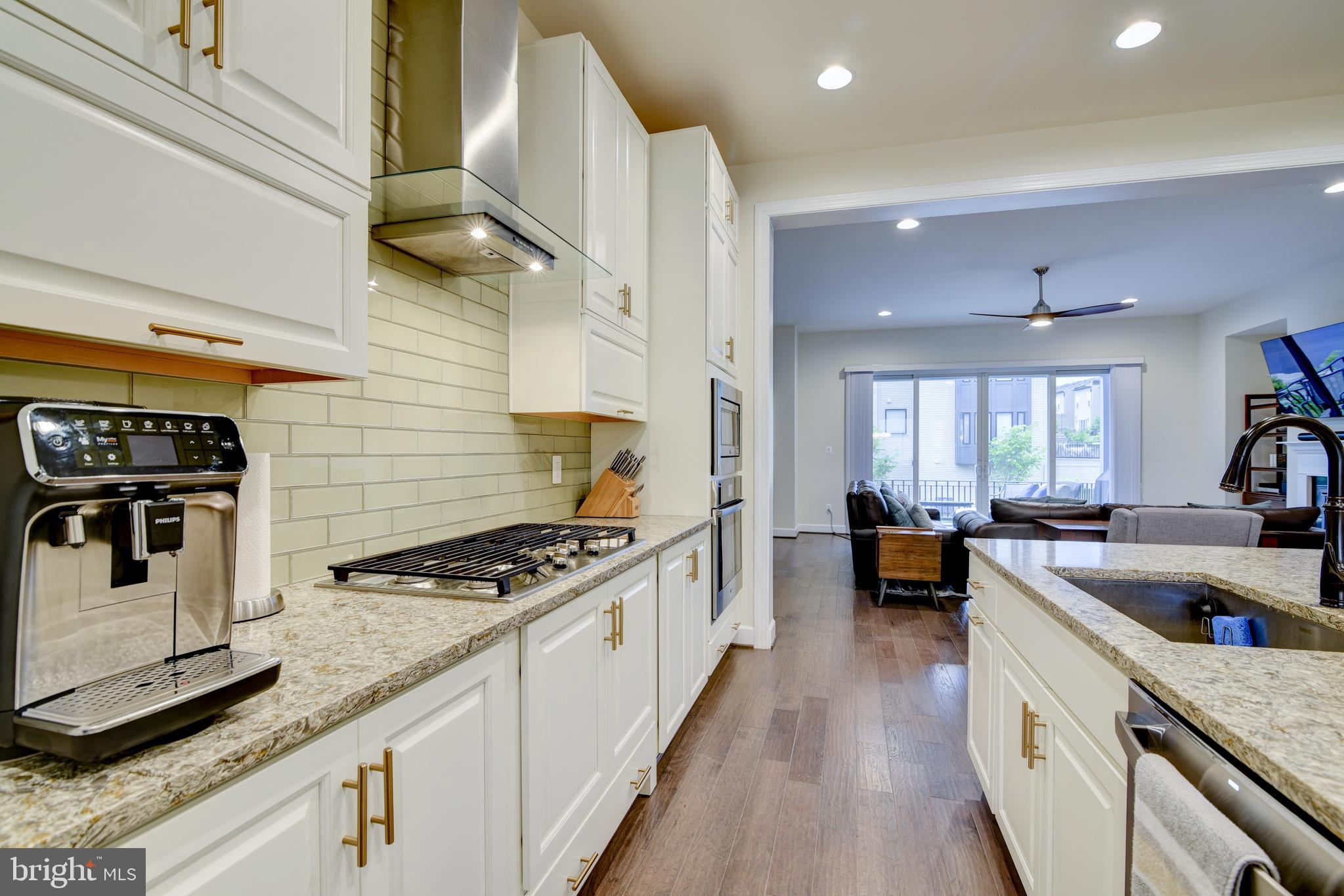 BRAMBLETON TOWN CENTER - Residential