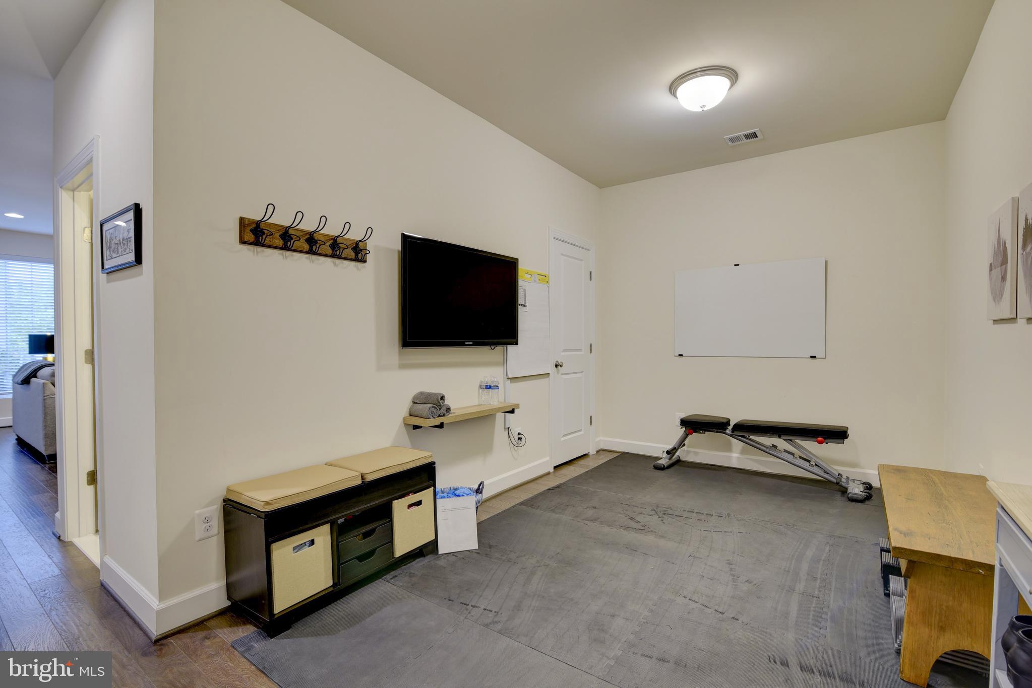 BRAMBLETON TOWN CENTER - Residential