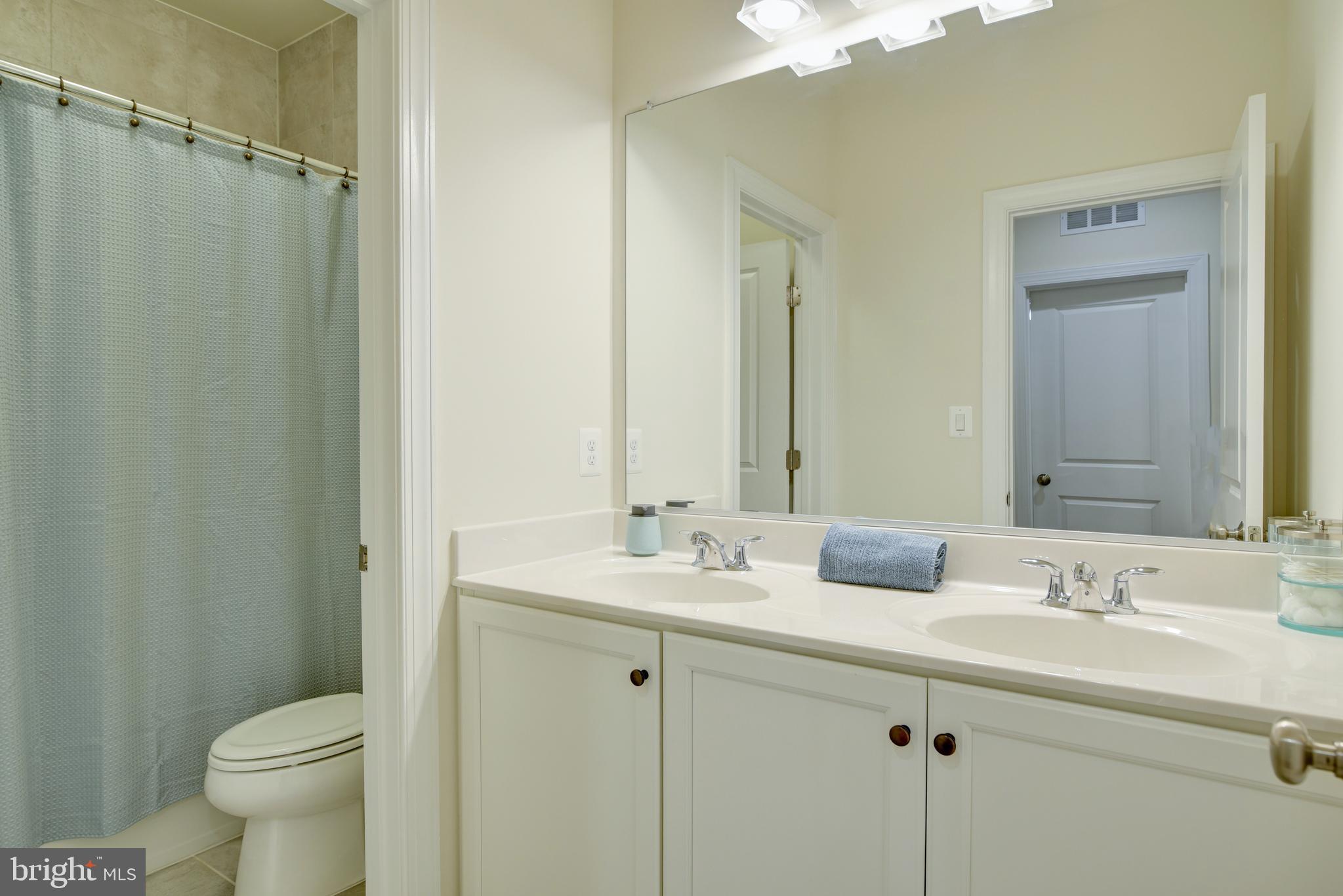 BRAMBLETON TOWN CENTER - Residential