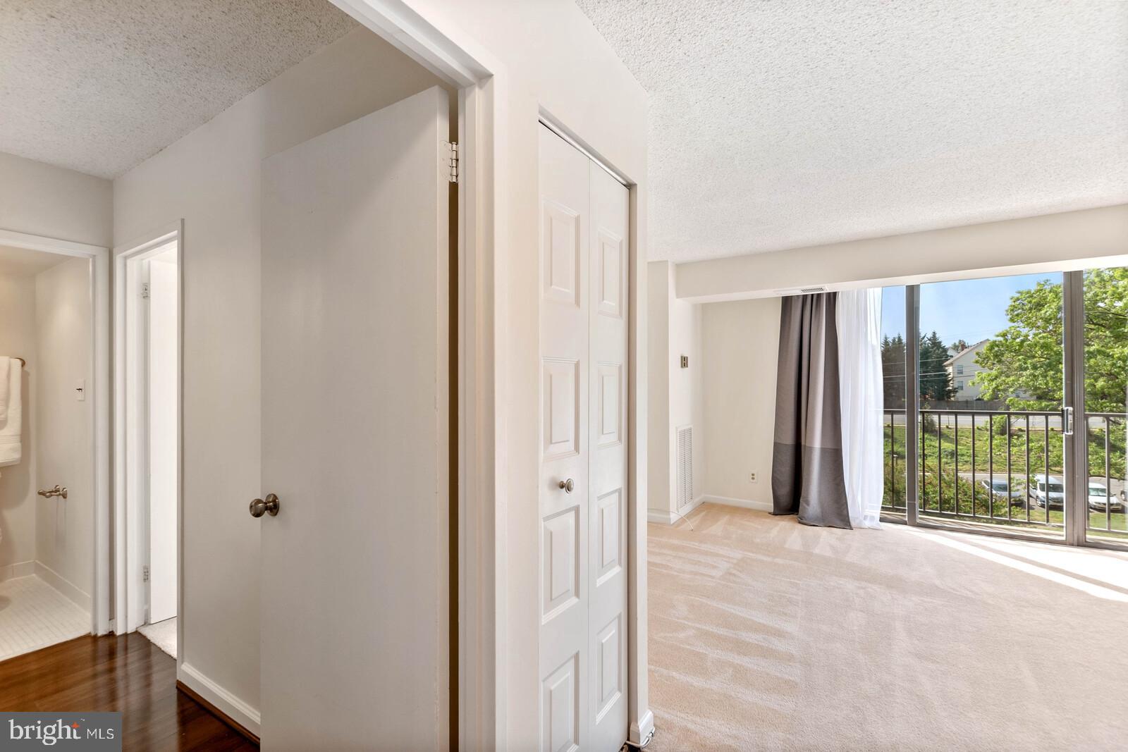 IDYLWOOD TOWERS - Residential