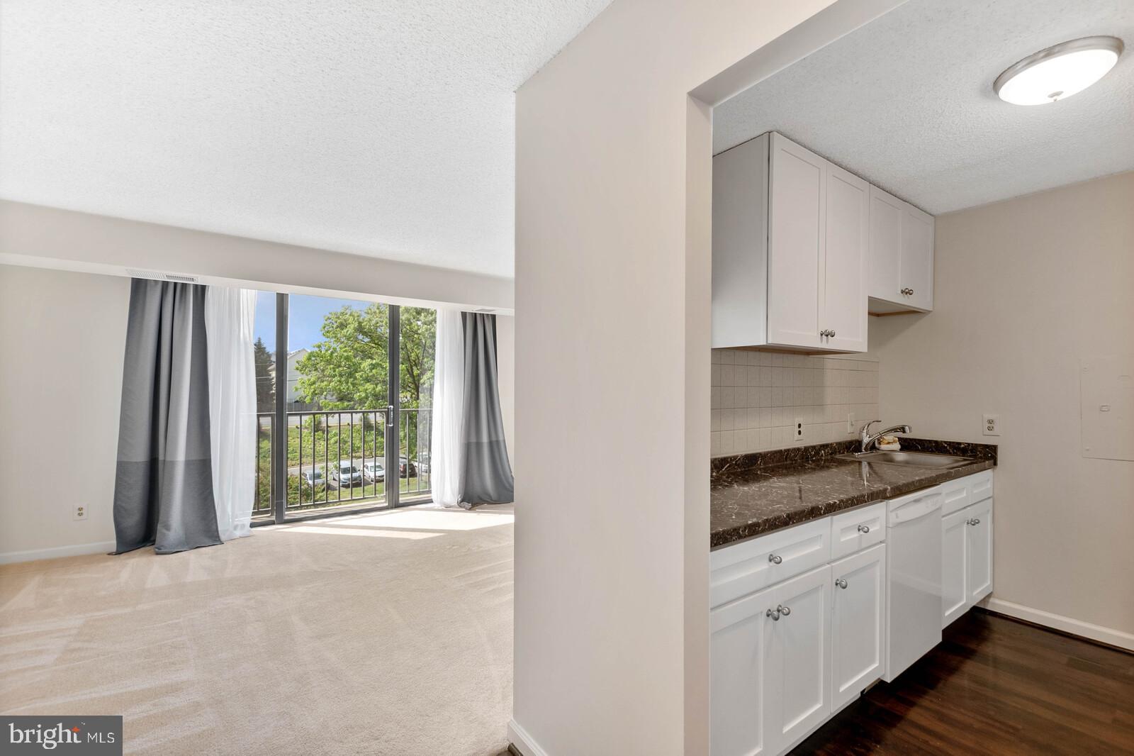 IDYLWOOD TOWERS - Residential